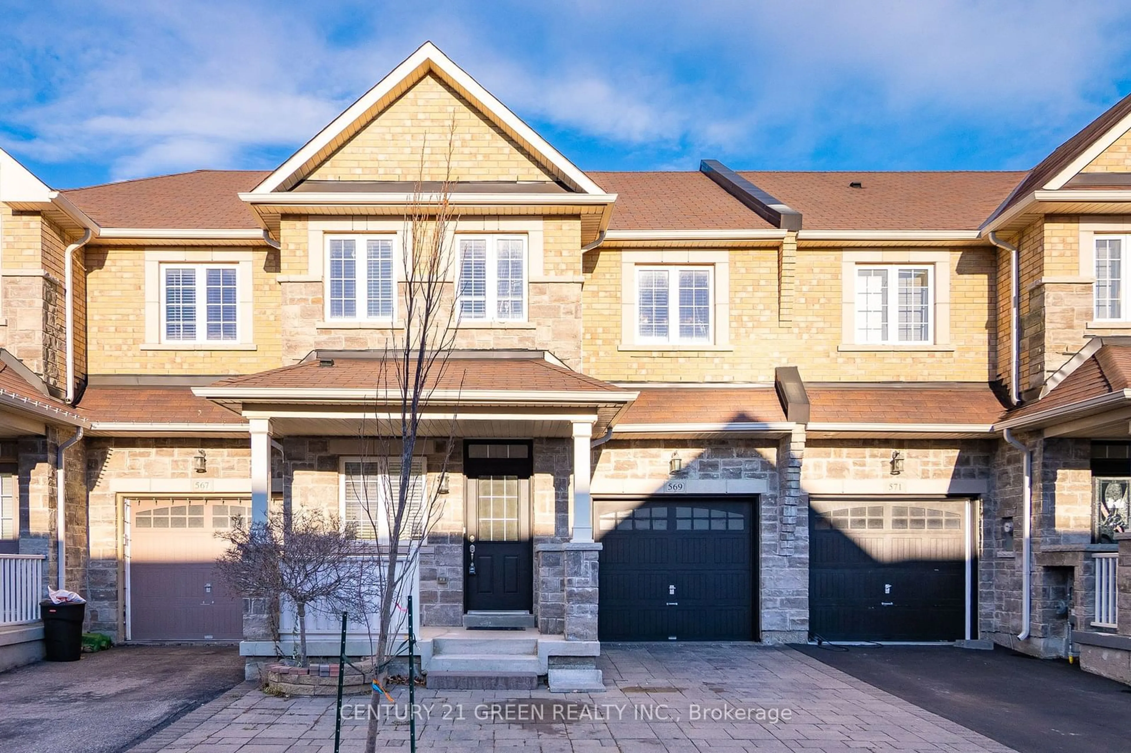 Home with brick exterior material for 569 Murray Meadows Pl, Milton Ontario L9T 8L8