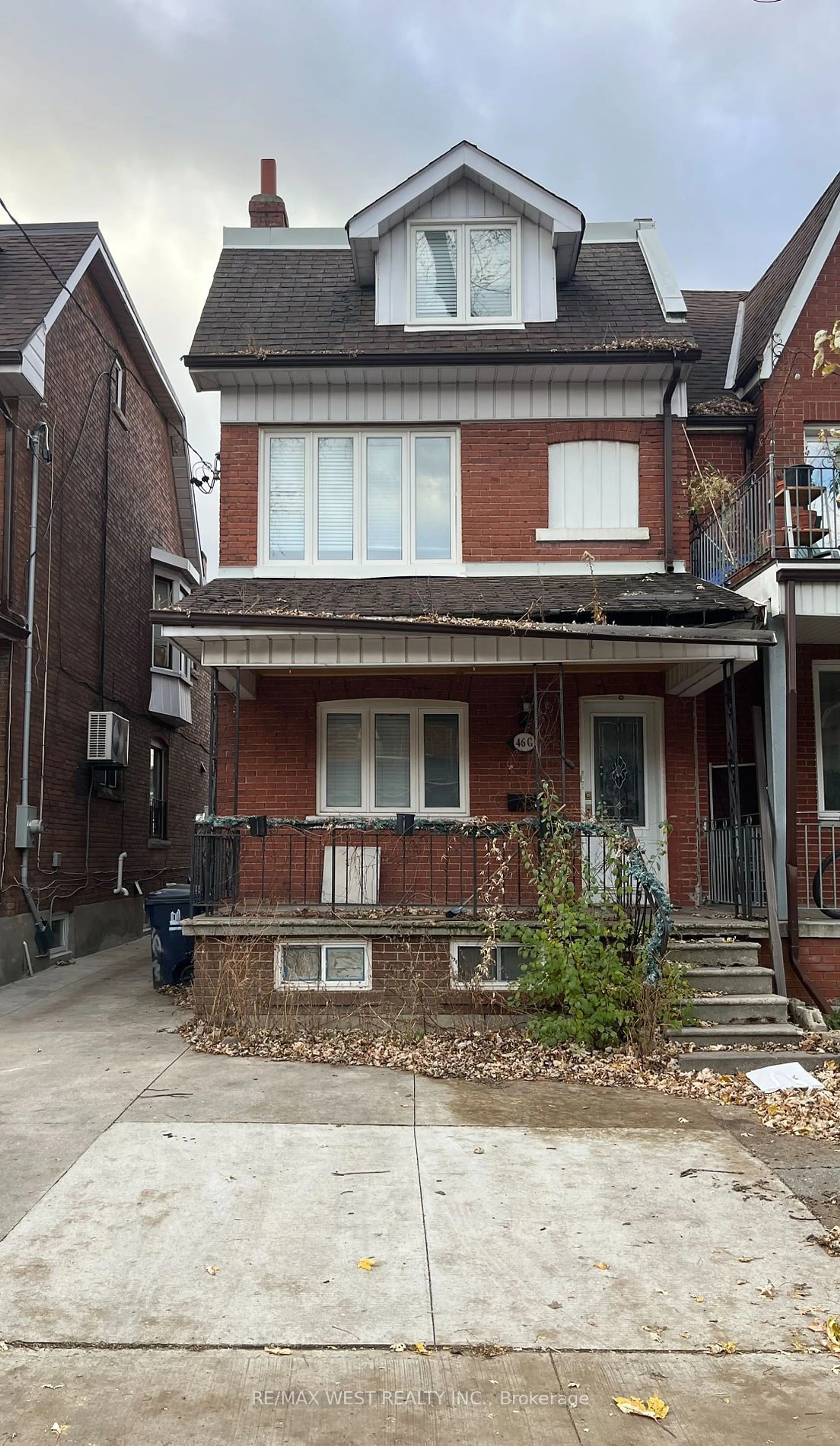 Frontside or backside of a home, the street view for 46 Salem Ave, Toronto Ontario M6H 3C1