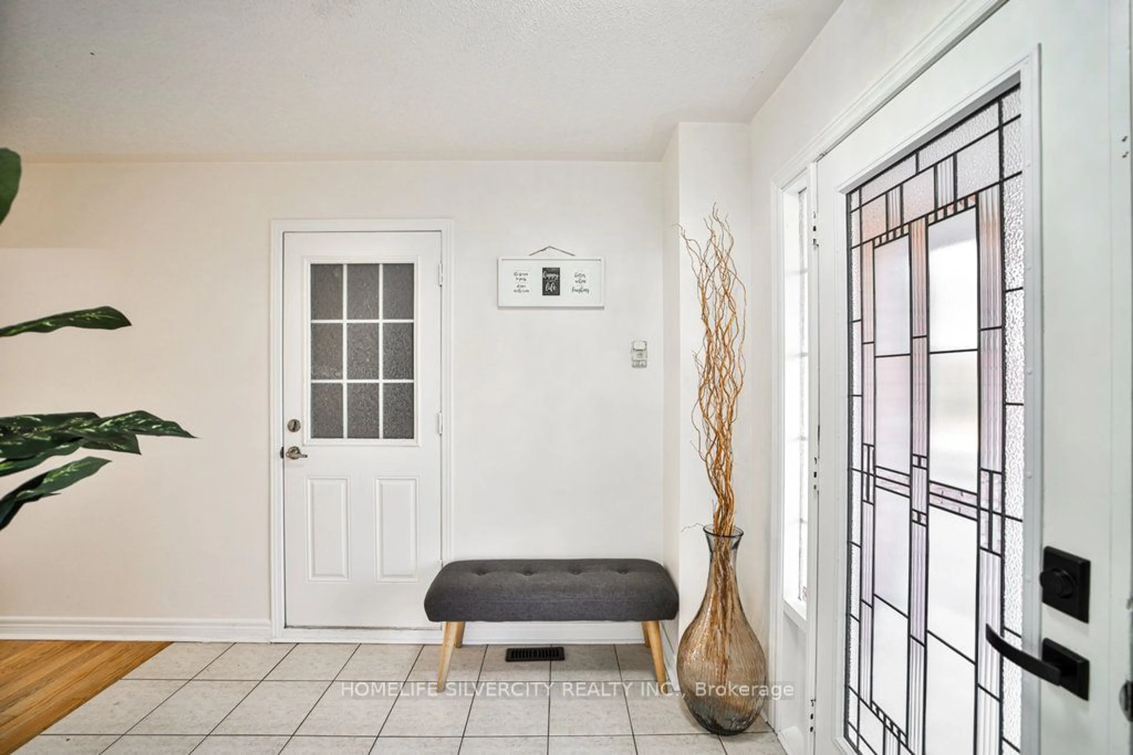 Indoor entryway, wood floors for 55 Samantha Cres, Brampton Ontario L6Z 0A6