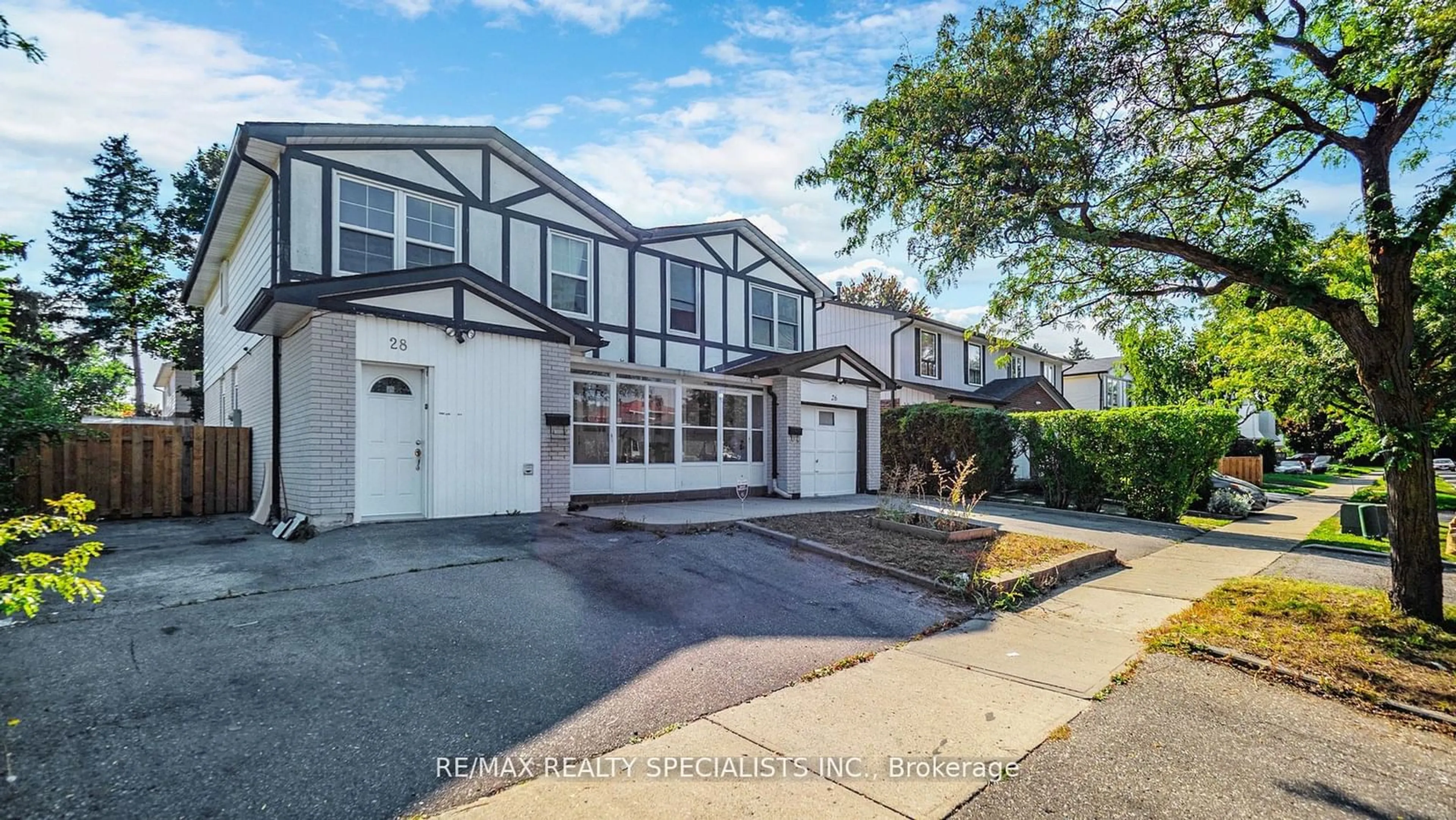 A pic from exterior of the house or condo, the street view for 28 Abell Dr, Brampton Ontario L6V 2V8