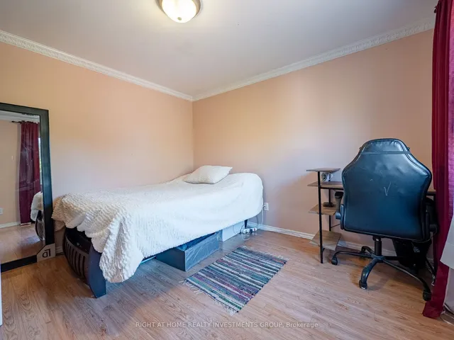 Additional property image - 1704 Oberon Cres