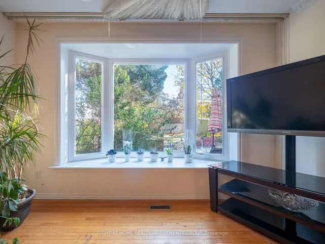 Additional property image - 1704 Oberon Cres