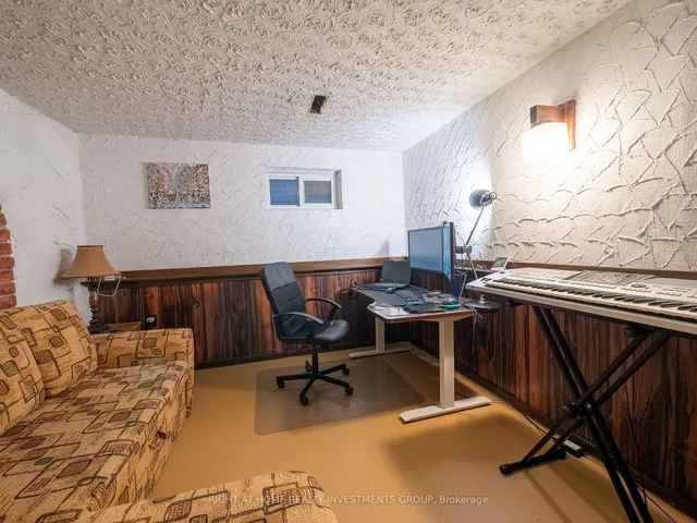 Additional property image - 1704 Oberon Cres