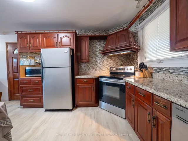 Additional property image - 1704 Oberon Cres