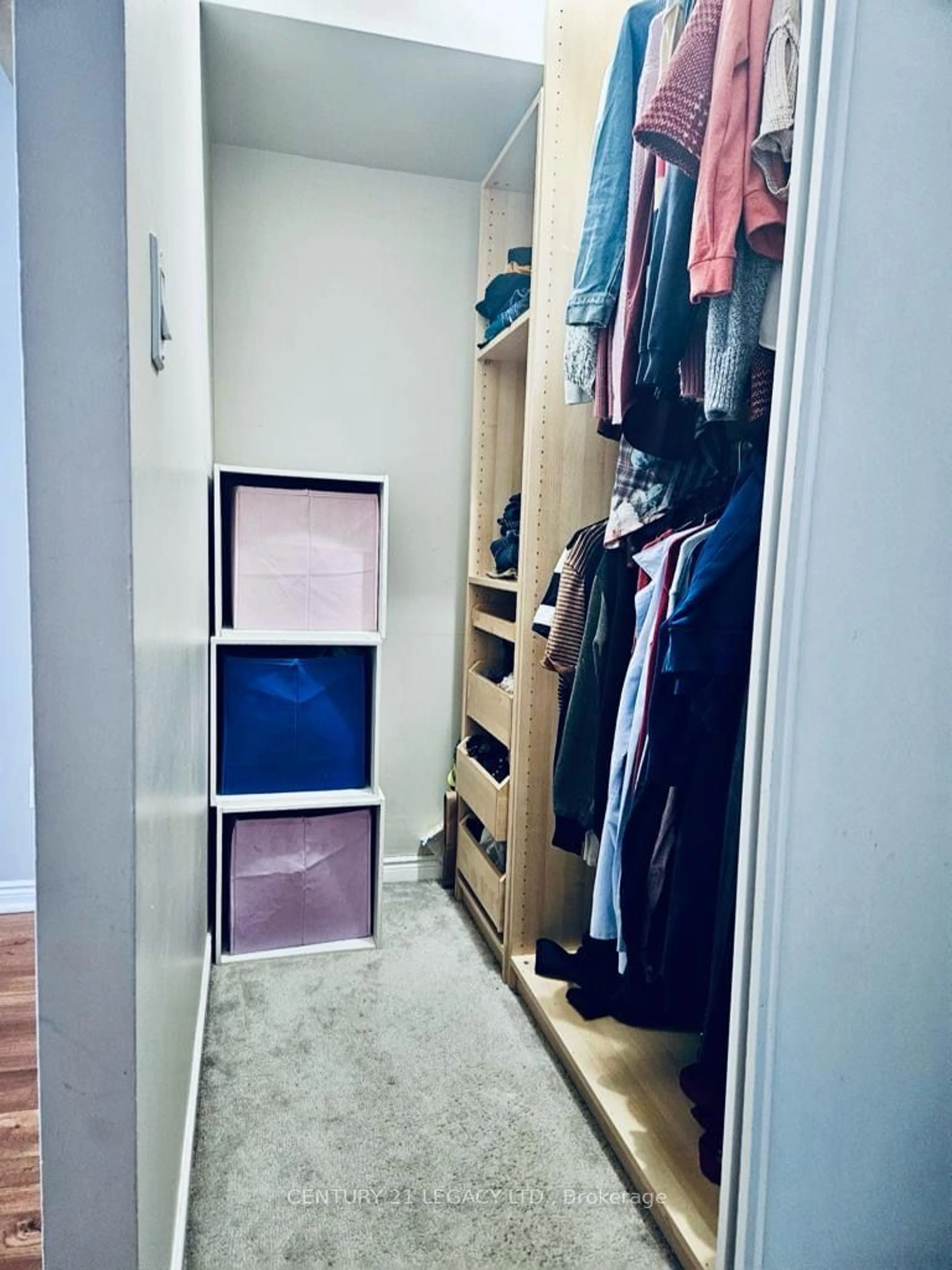 Storage room or clothes room or walk-in closet for 135 Hillcrest Ave #1910, Mississauga Ontario L5B 4B1