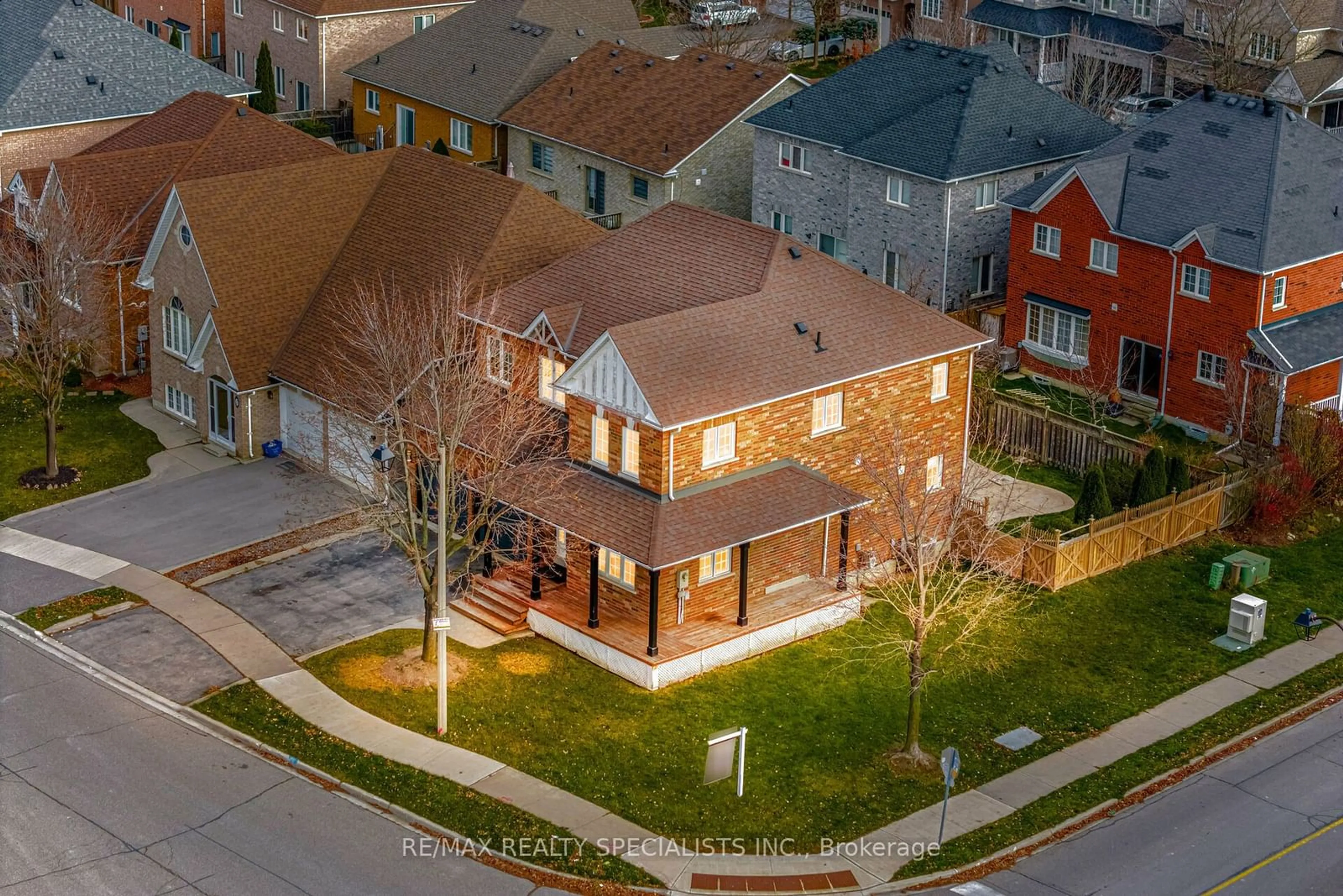 Frontside or backside of a home, the street view for 15 Treeline Blvd, Brampton Ontario L6P 1C6