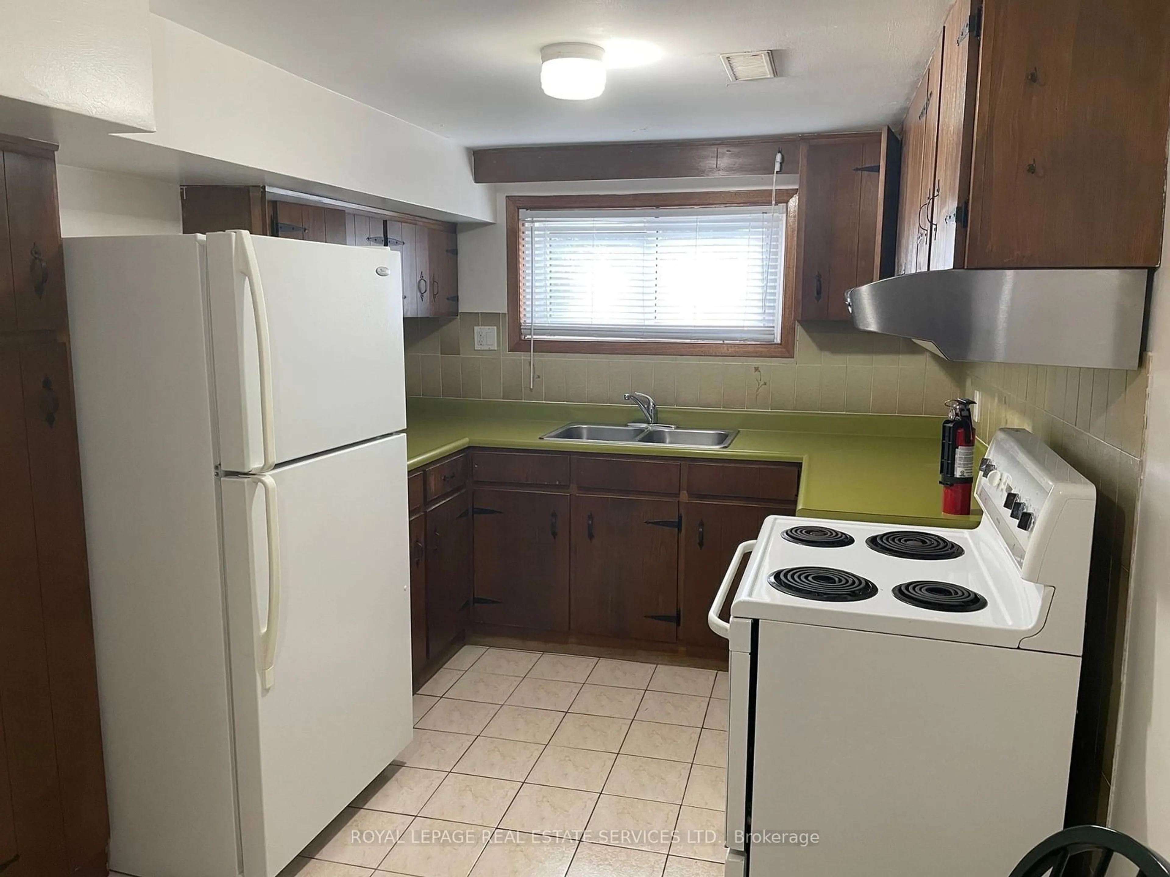 Standard kitchen for 66 Evans Ave, Toronto Ontario M8Z 1H6