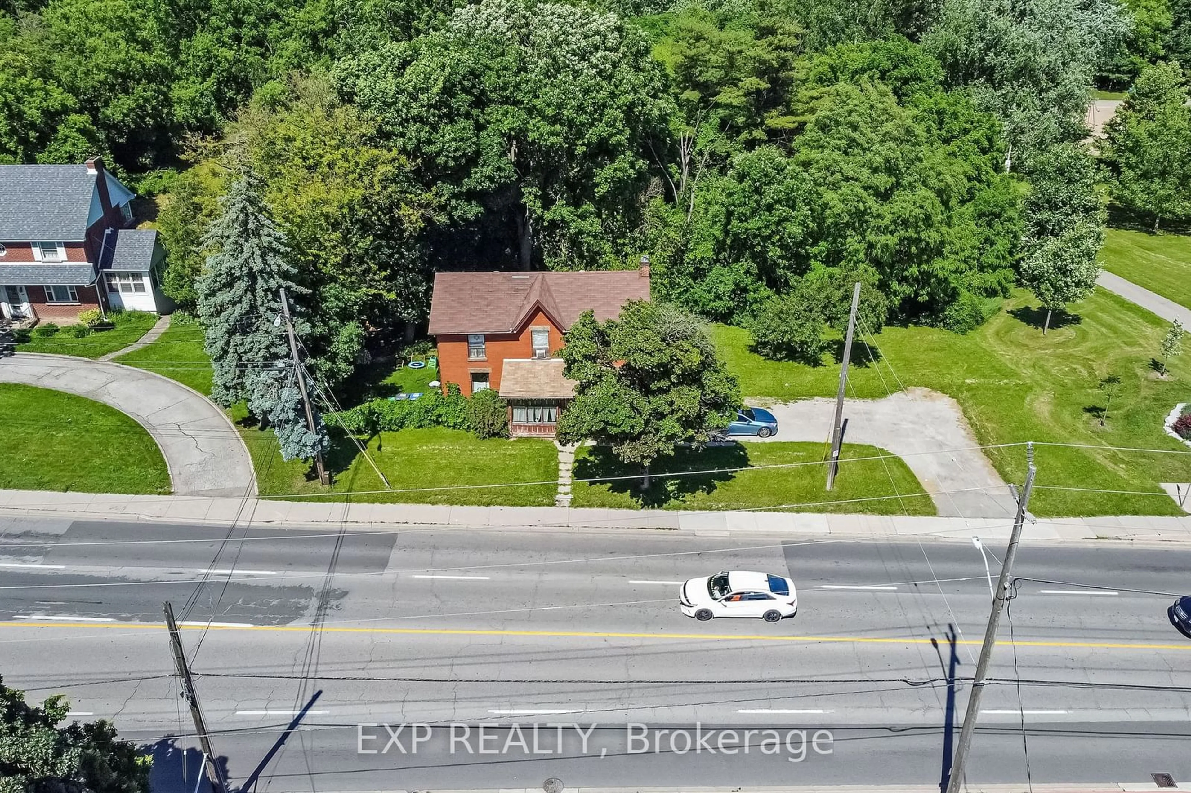 Frontside or backside of a home, the street view for 486 Main St, Brampton Ontario L6V 1P8