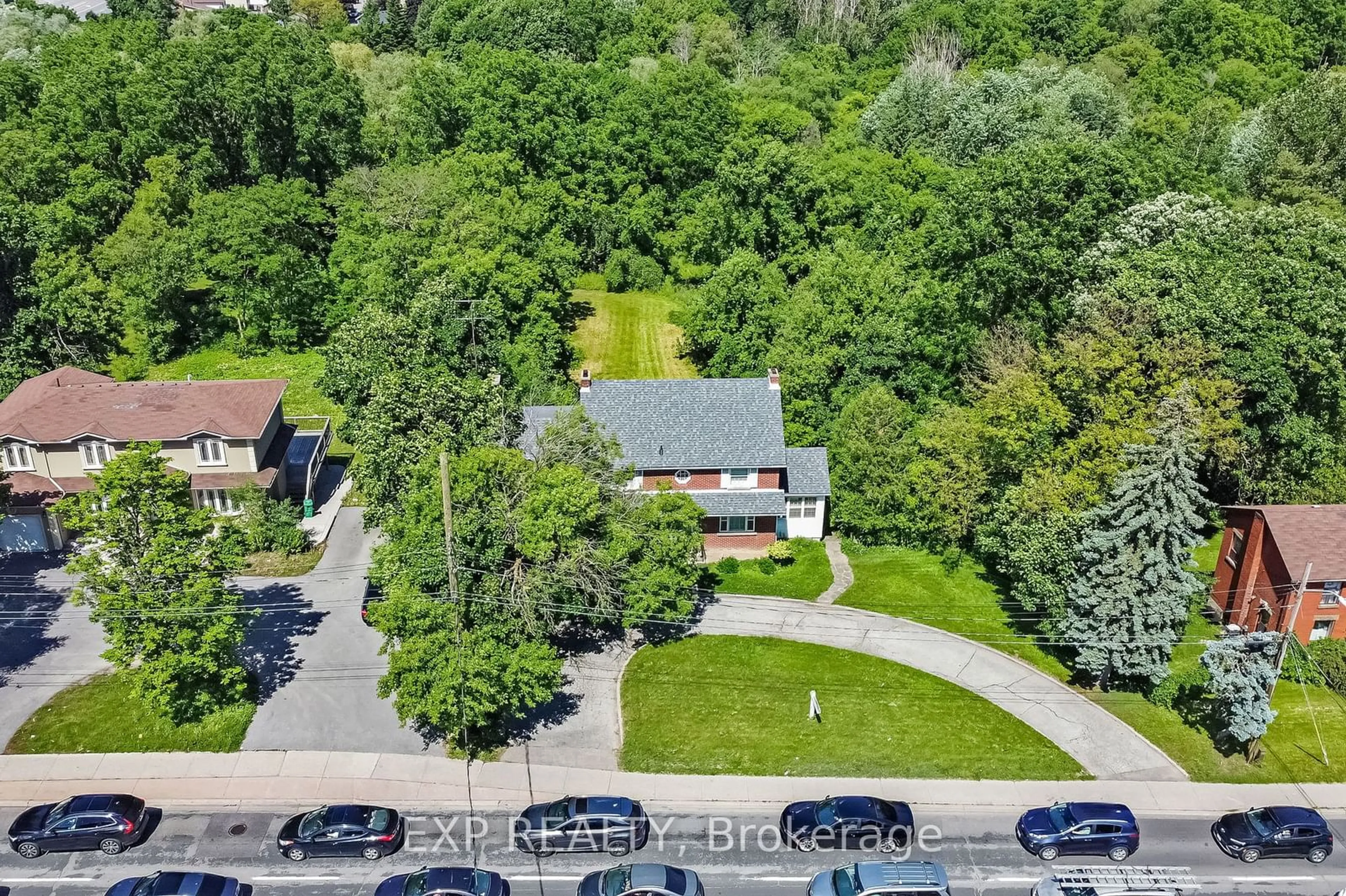 A pic from exterior of the house or condo, the street view for 488 Main St, Brampton Ontario L6V 1P9