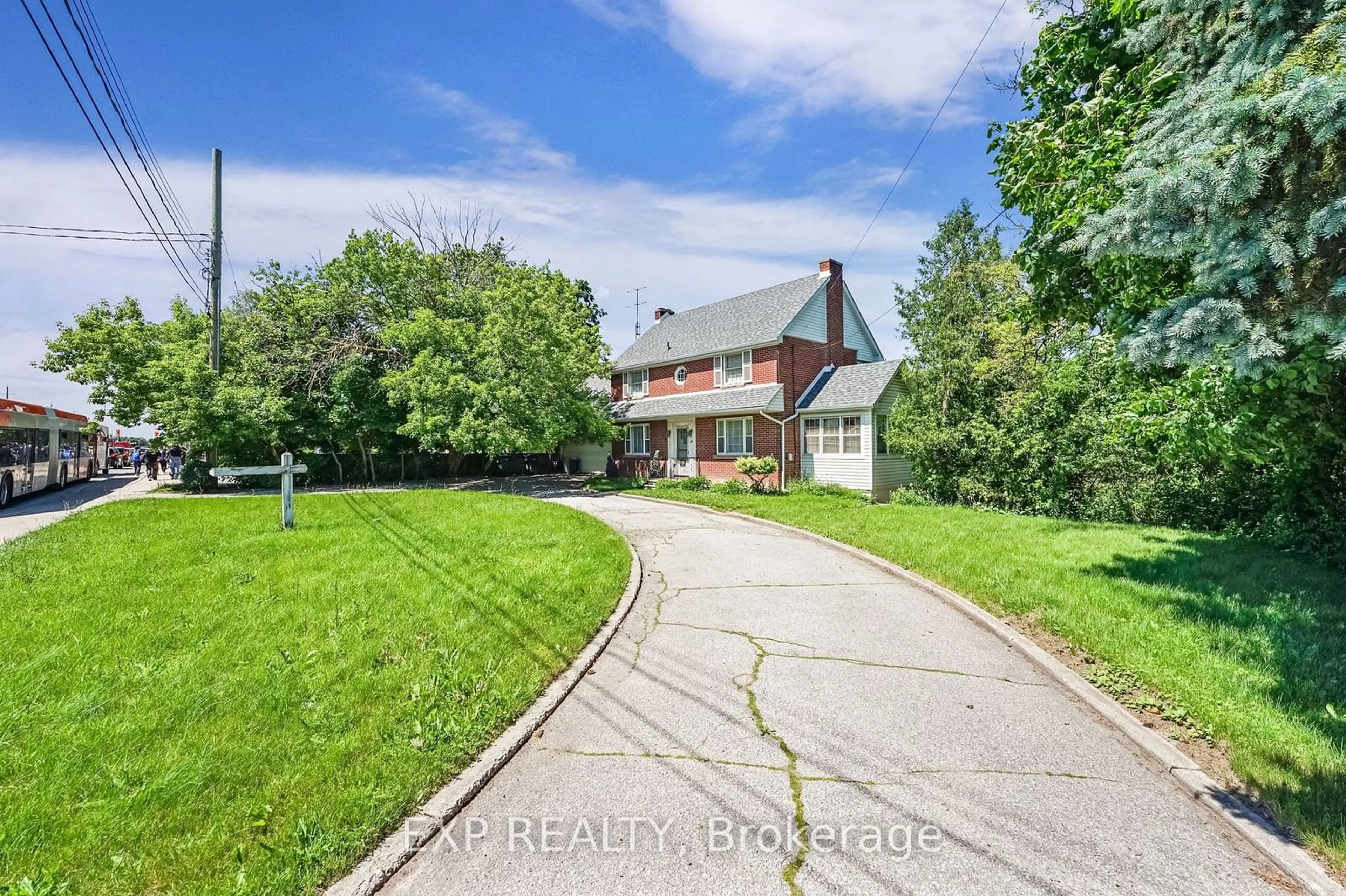 Frontside or backside of a home, the street view for 488 Main St, Brampton Ontario L6V 1P9