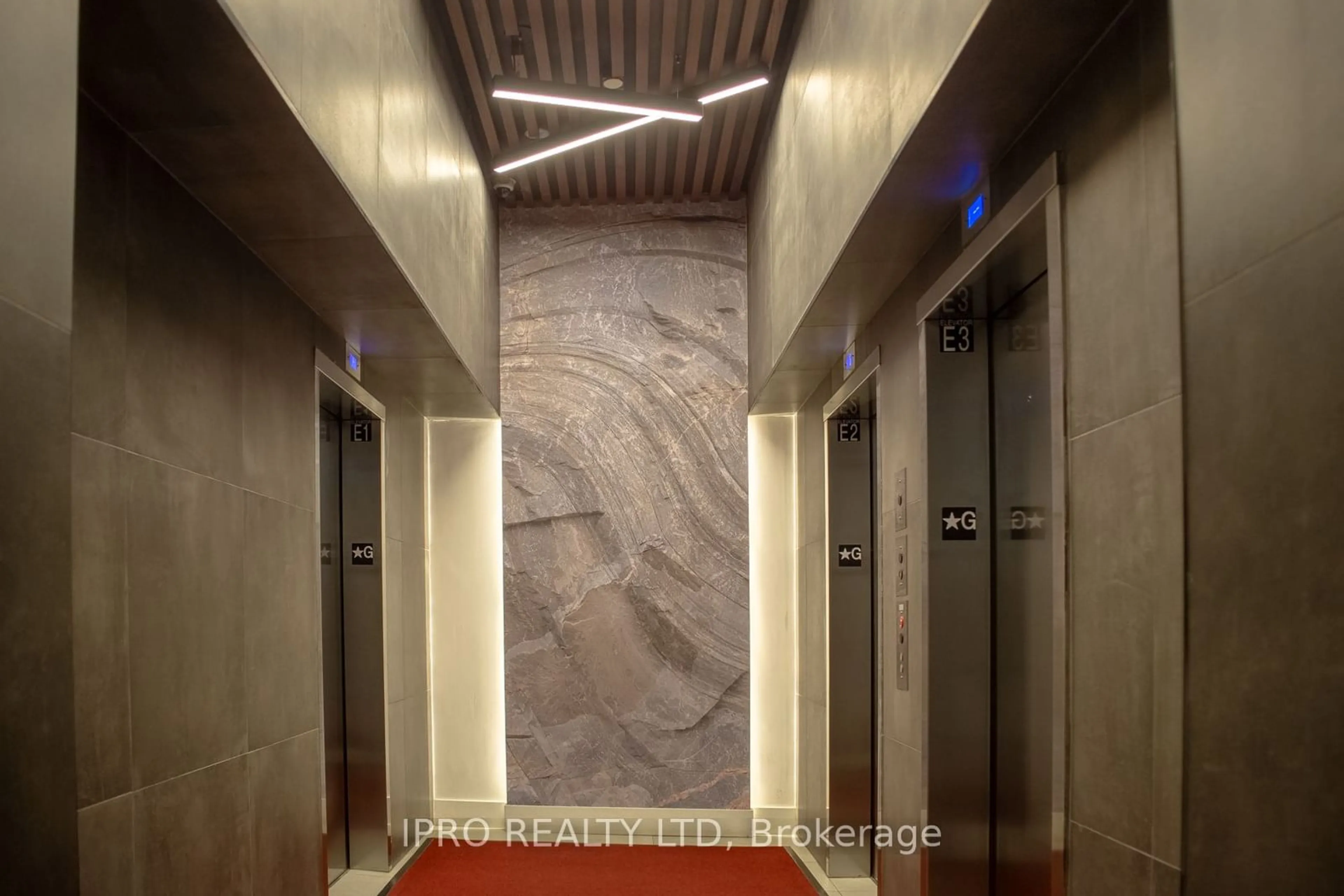 Indoor foyer, cement floor for 297 Oak Walk Dr #321, Oakville Ontario L6H 3R6