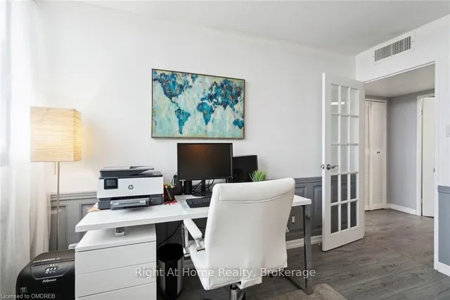 Additional image 36 of 1333 BLOOR St Unit 901