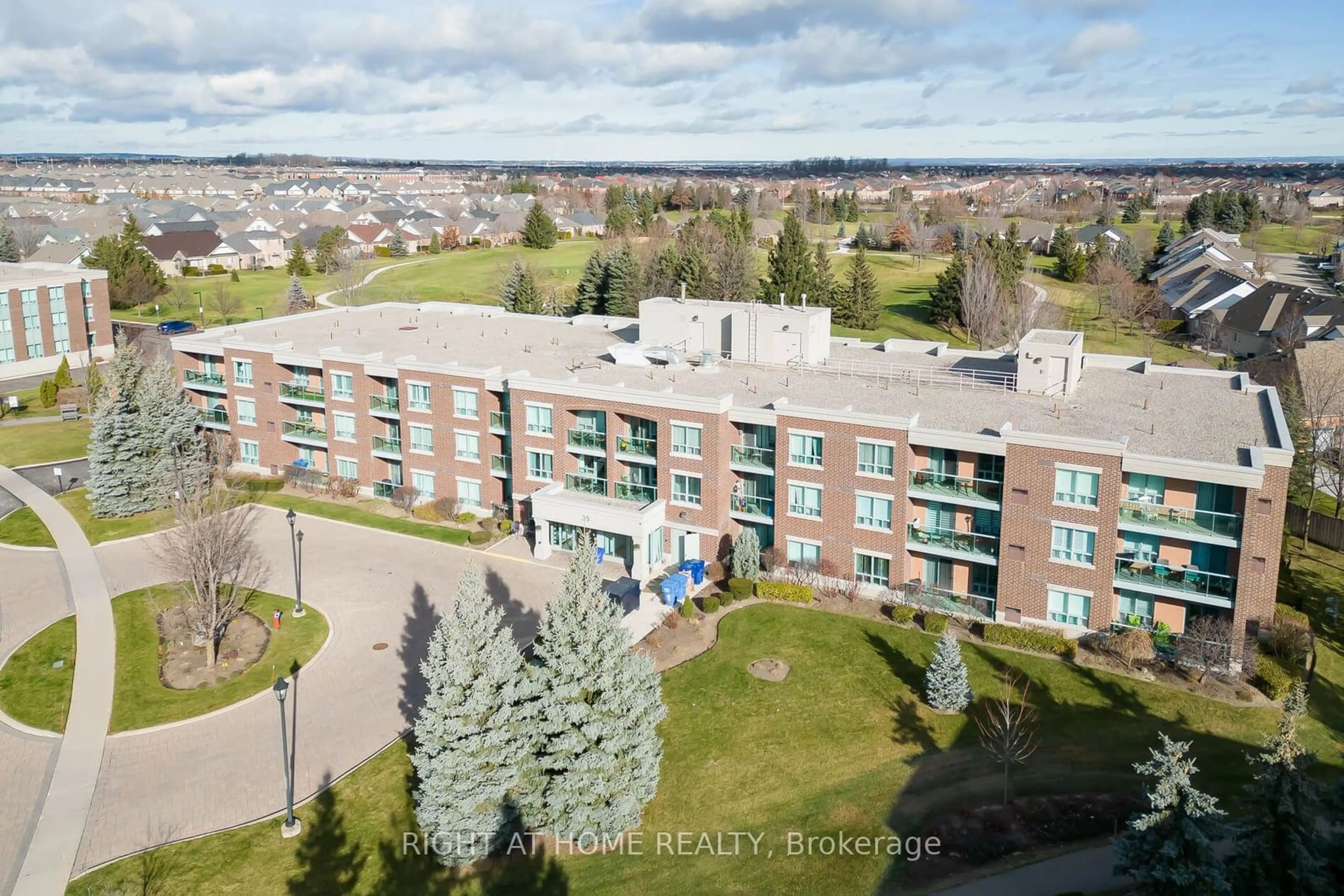 A pic from exterior of the house or condo, the front or back of building for 35 Via Rosedale #312, Brampton Ontario L6R 3J9