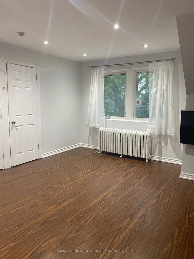 Additional property image - 11 Laxton Ave