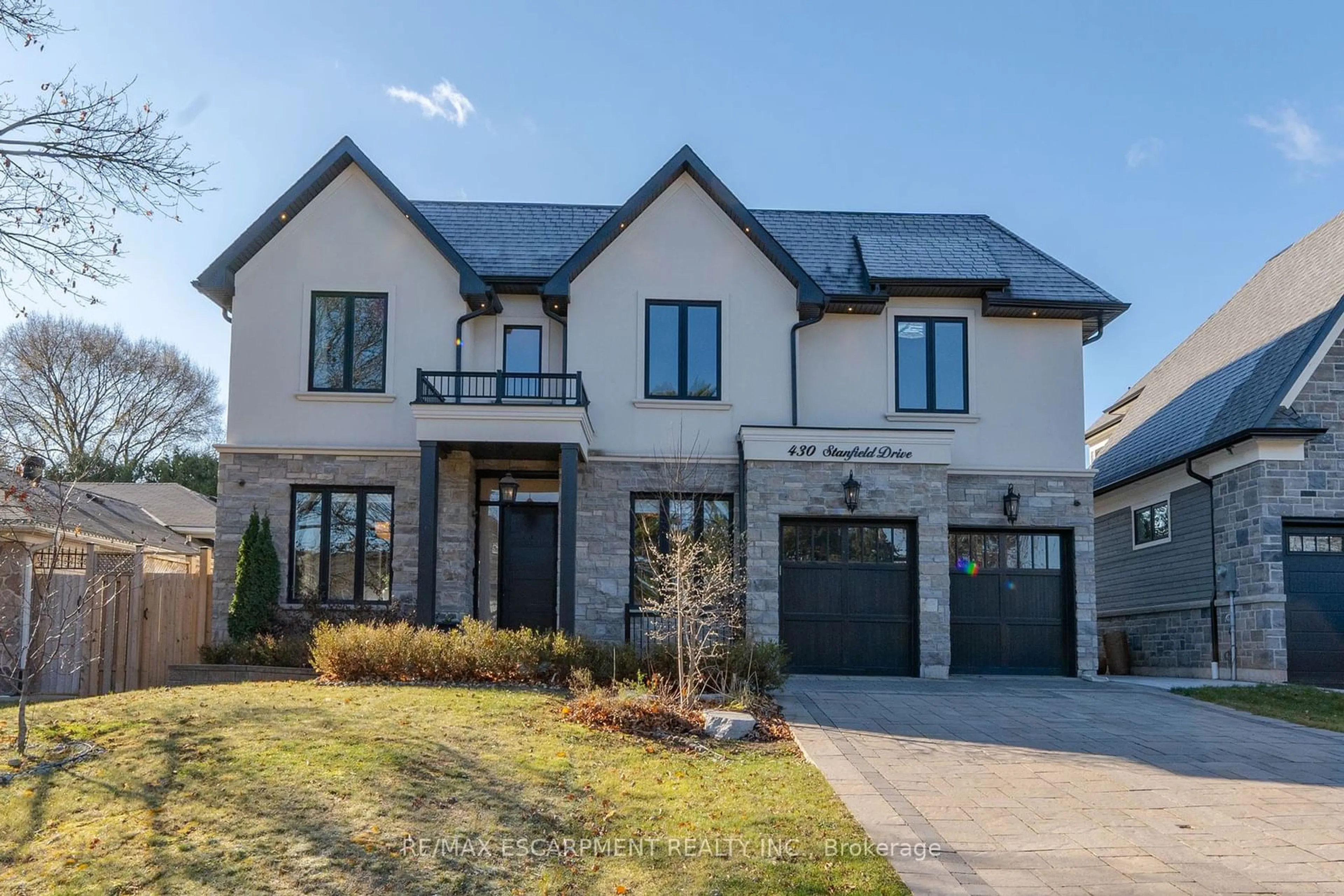 Home with brick exterior material for 430 Stanfield Dr, Oakville Ontario L6L 3P9