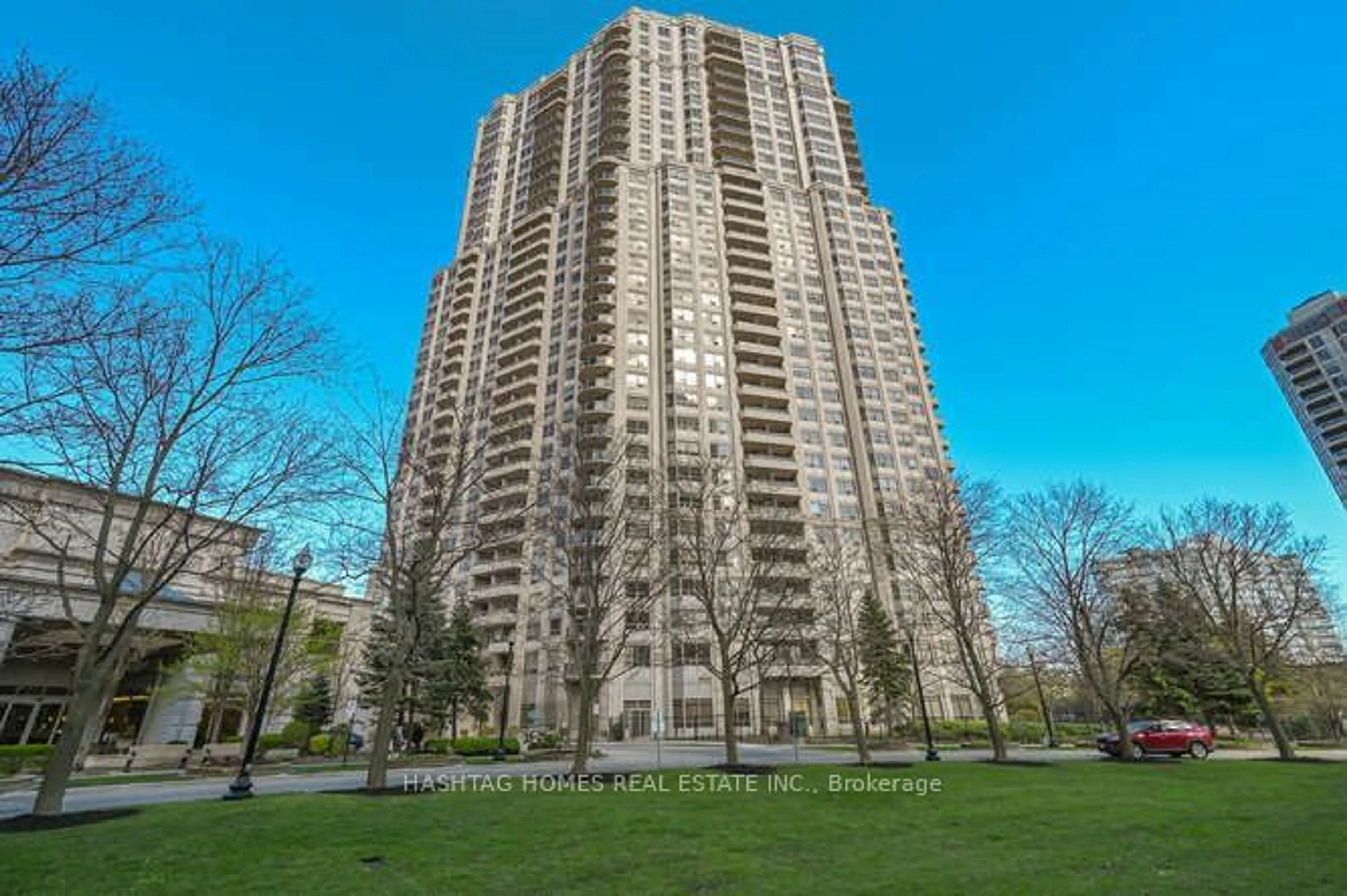 A pic from exterior of the house or condo, the front or back of building for 25 Kingsbridge Garden Circ #2813, Mississauga Ontario L5R 4B1