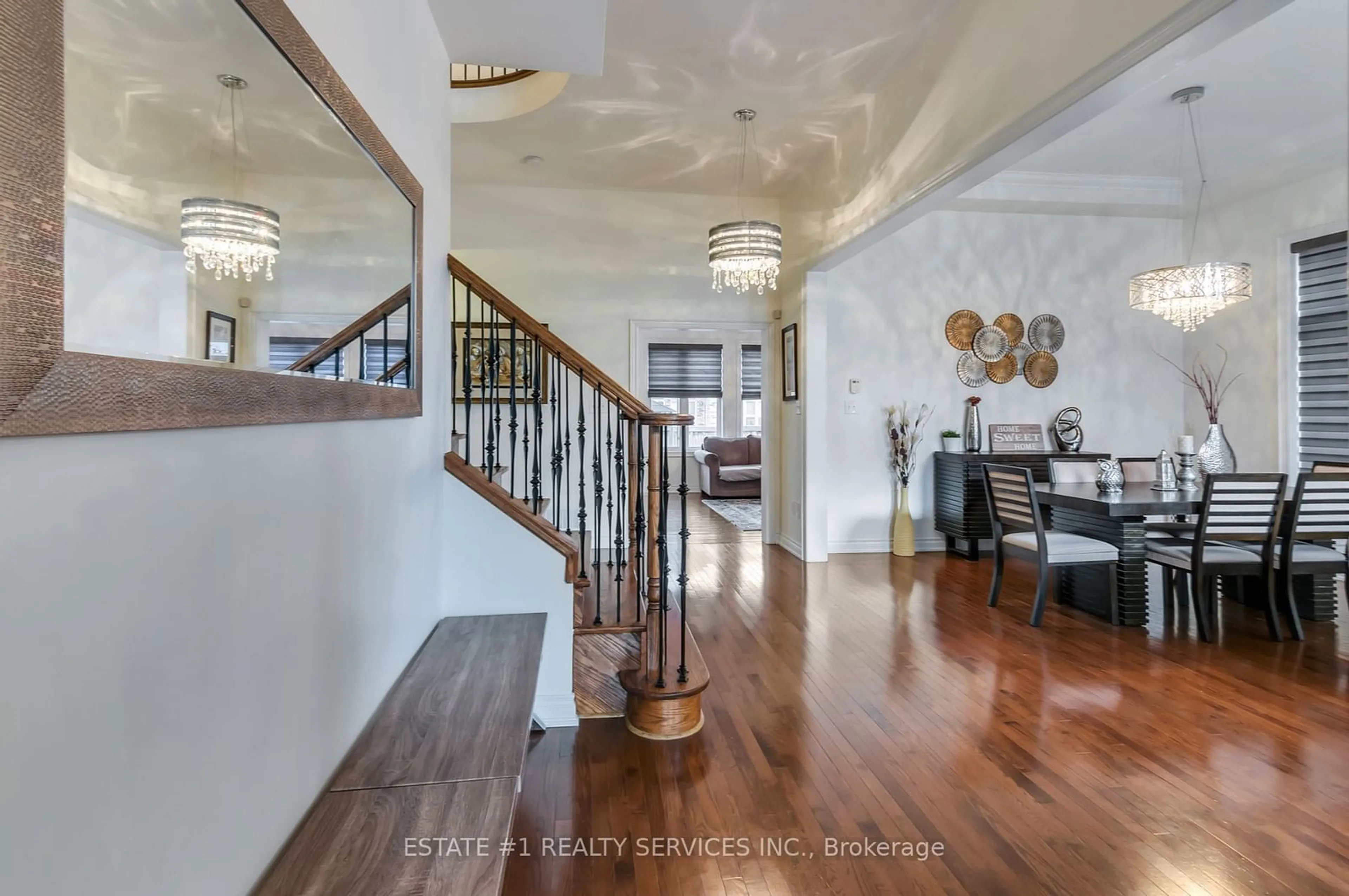 Indoor foyer, wood floors for 135 Elbern Markell Dr, Brampton Ontario L6X 0X5