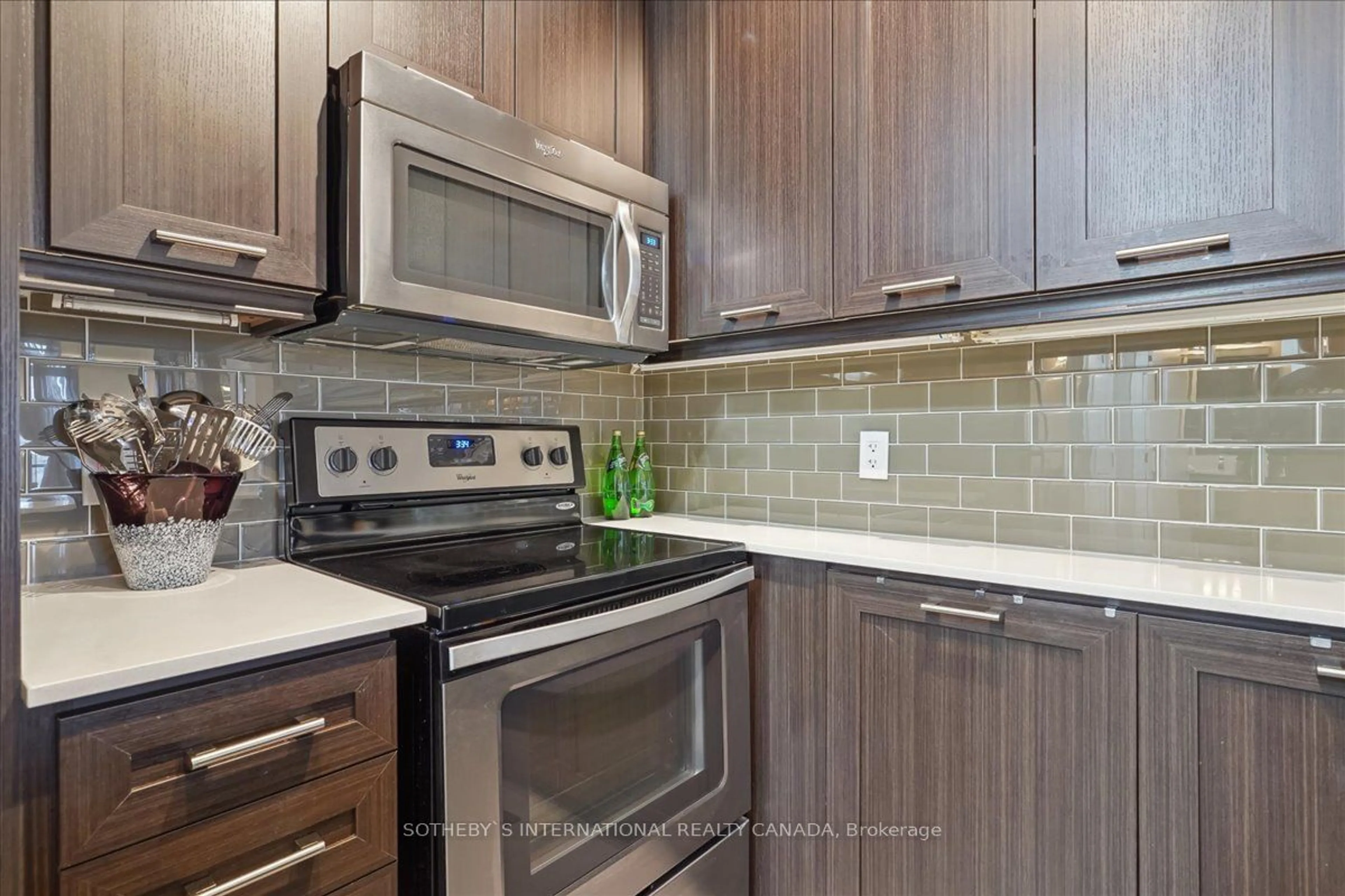 Contemporary kitchen, ceramic floors for 2480 Prince Michael Dr #205, Oakville Ontario L6H 0H1