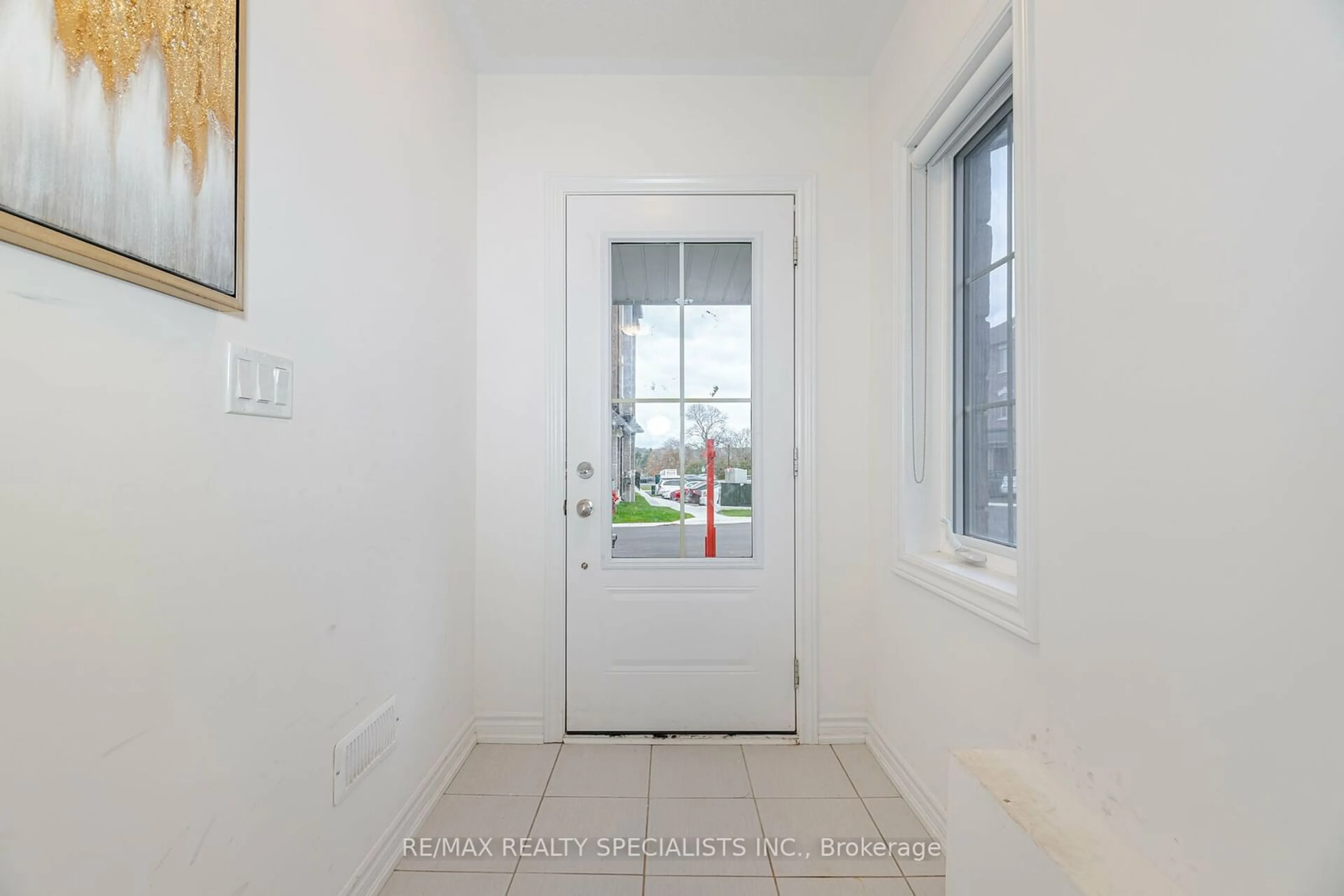 Indoor entryway, not visible floor for 68 First St #24, Orangeville Ontario L9W 2E3