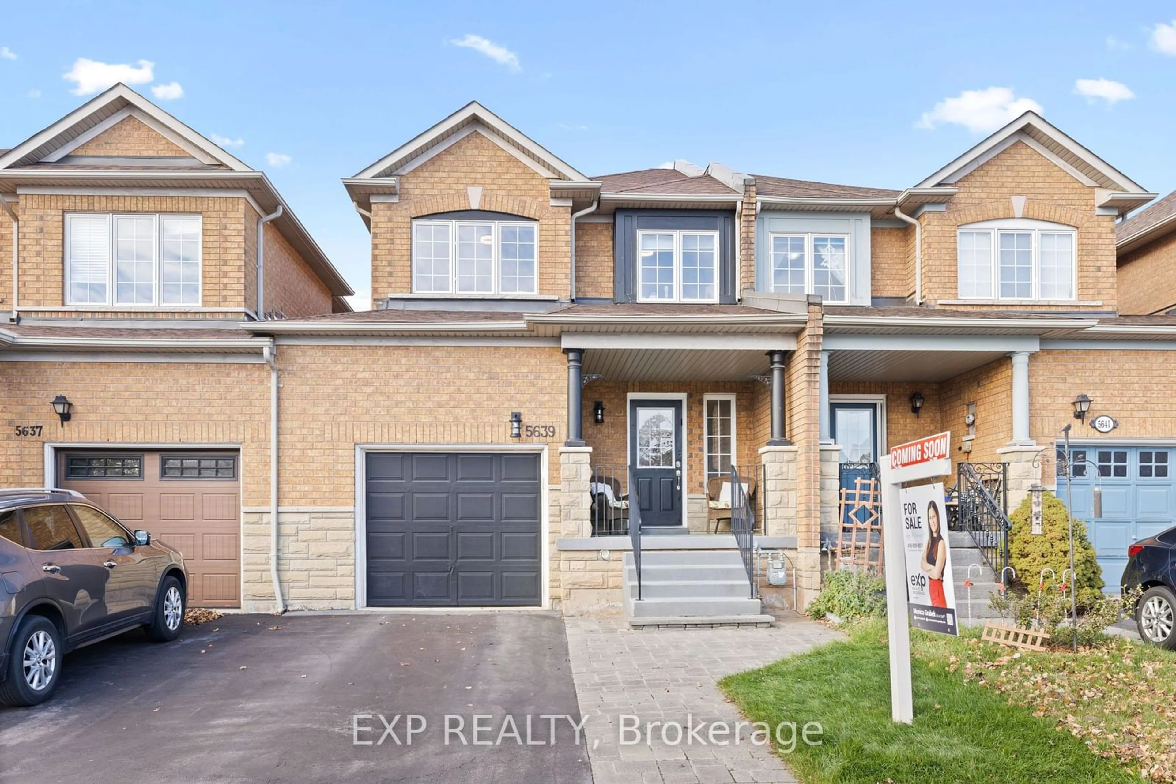 Frontside or backside of a home, the street view for 5639 Evelyn Lane, Burlington Ontario L7L 6X1