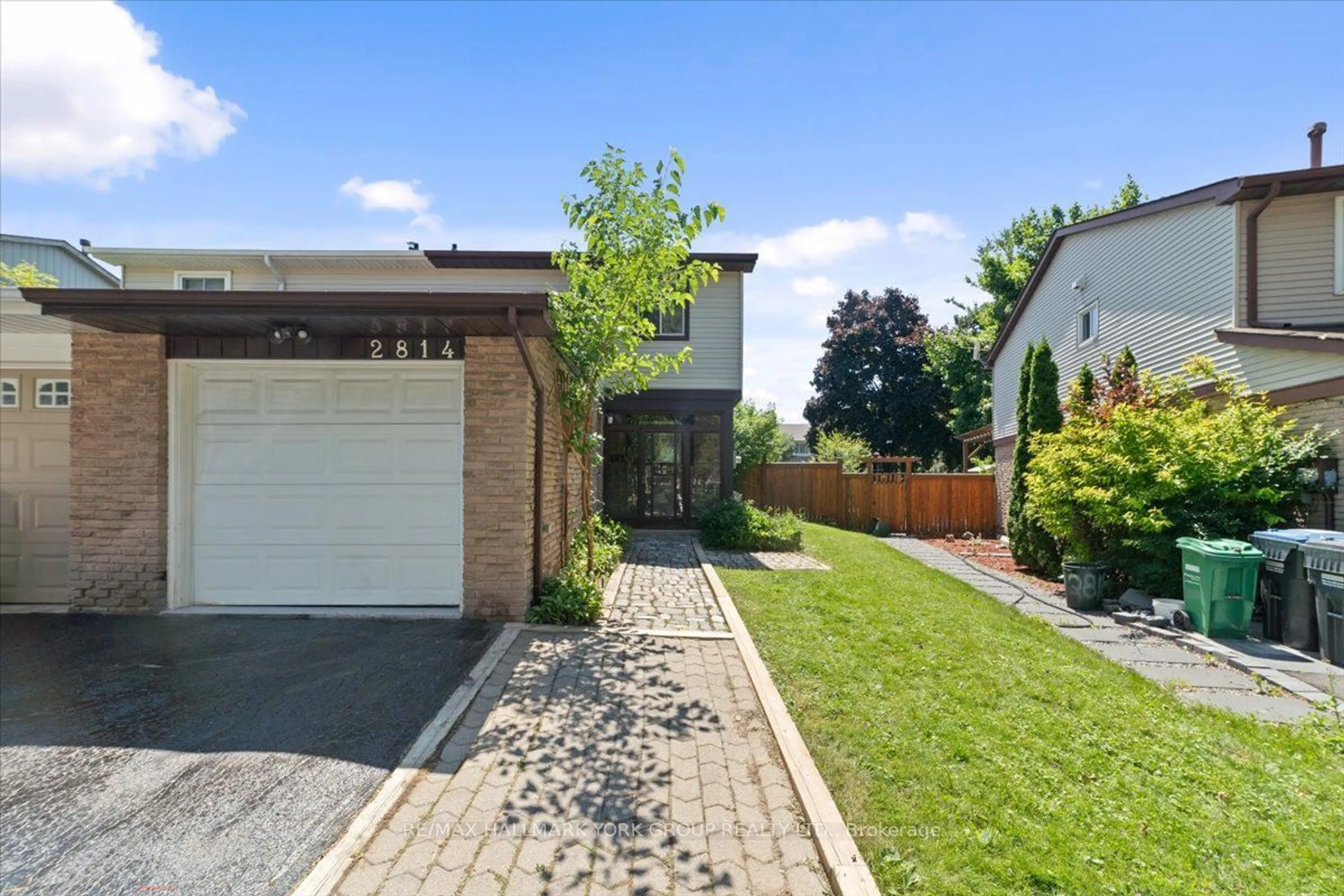 Unknown for 2814 Andorra Circ, Mississauga Ontario L5N 2H9