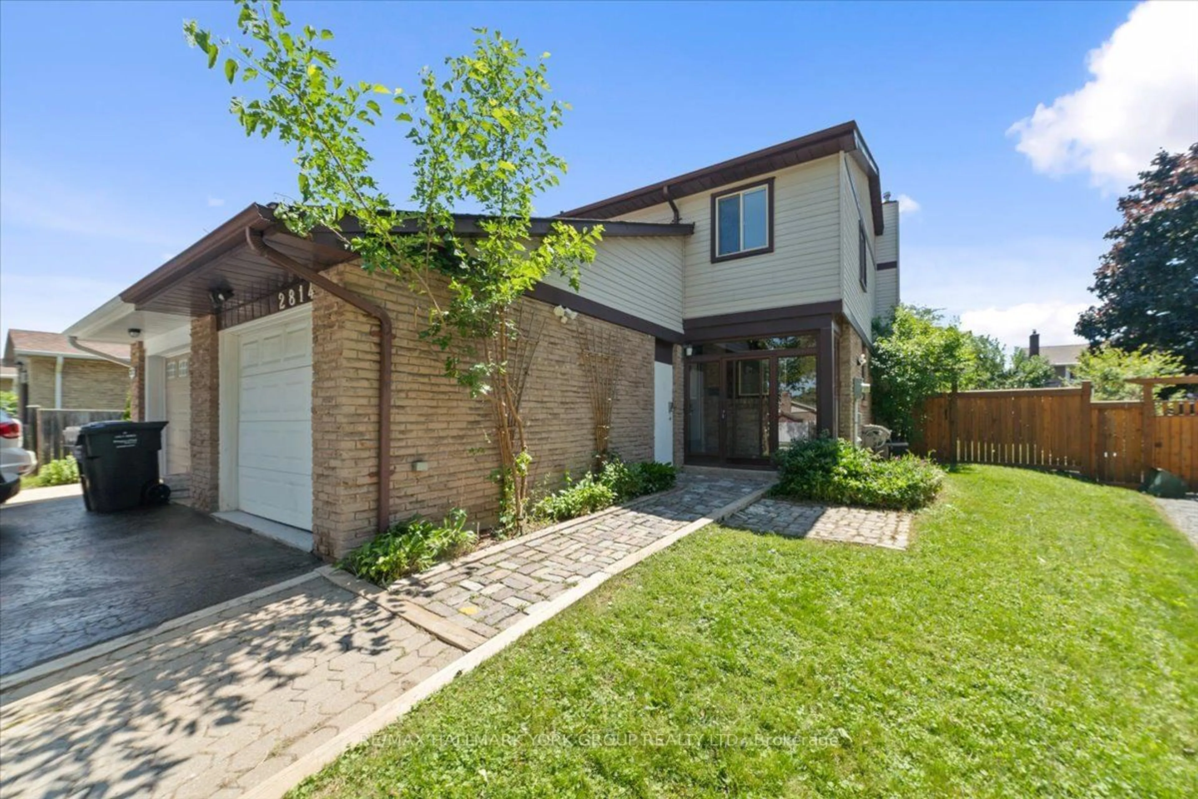 Unknown for 2814 Andorra Circ, Mississauga Ontario L5N 2H9