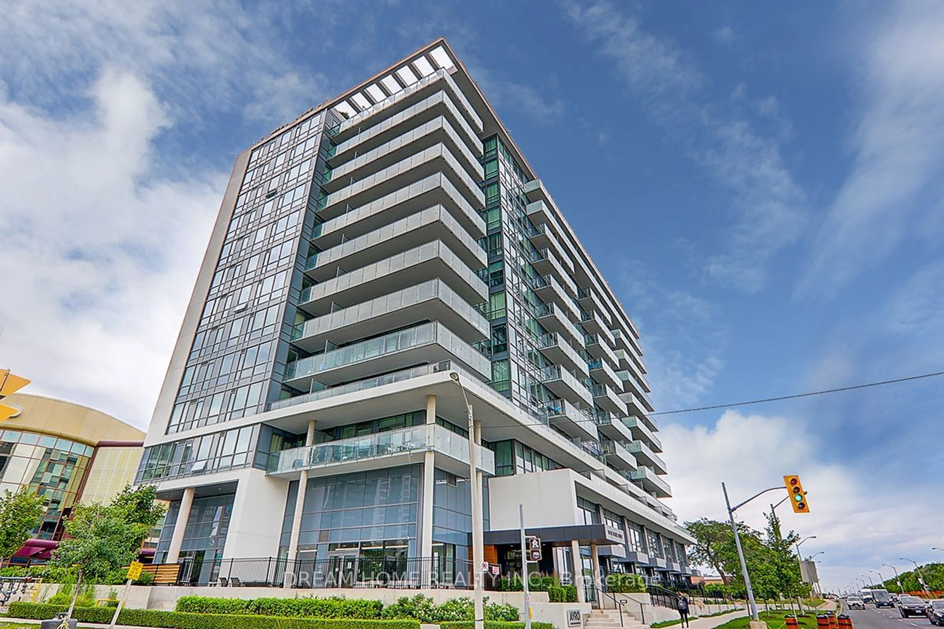 A pic from exterior of the house or condo, the front or back of building for 10 De Boers Dr #812, Toronto Ontario M3J 0L6