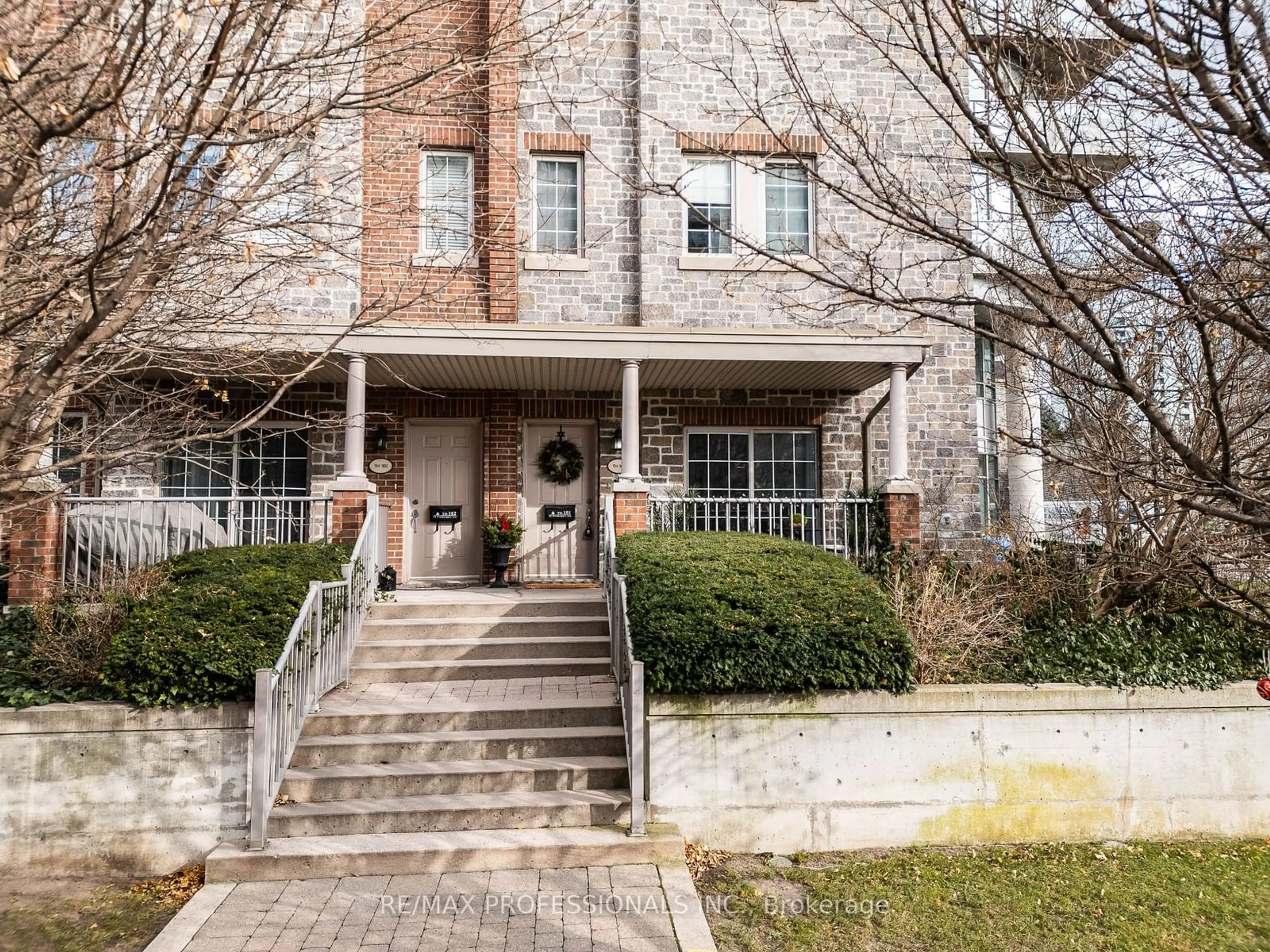 A pic from exterior of the house or condo, the front or back of building for 15 Windermere Ave #TH101, Toronto Ontario M6S 5A2