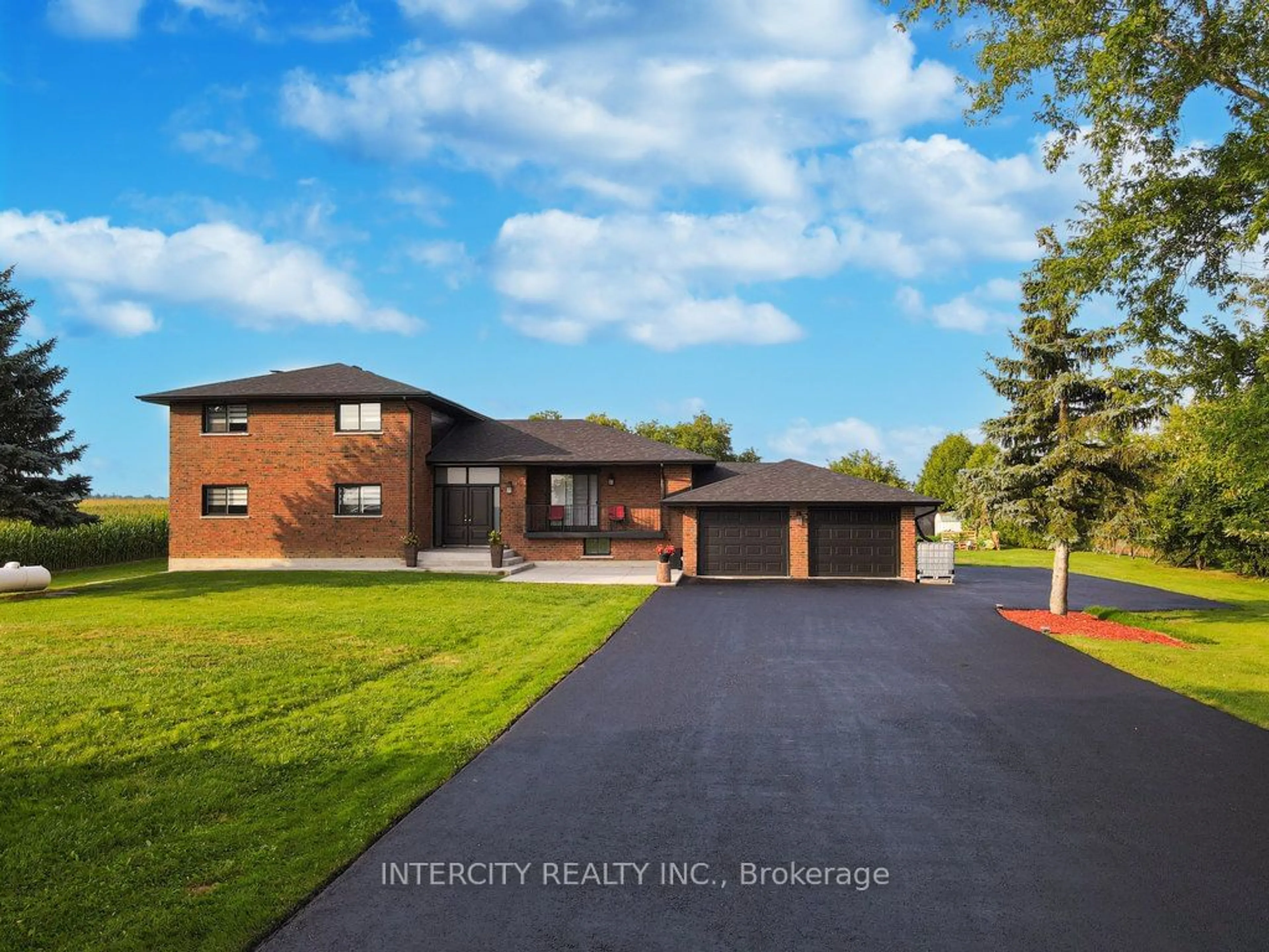 Frontside or backside of a home, the street view for 13576 Torbram Rd, Caledon Ontario L7C 2S9