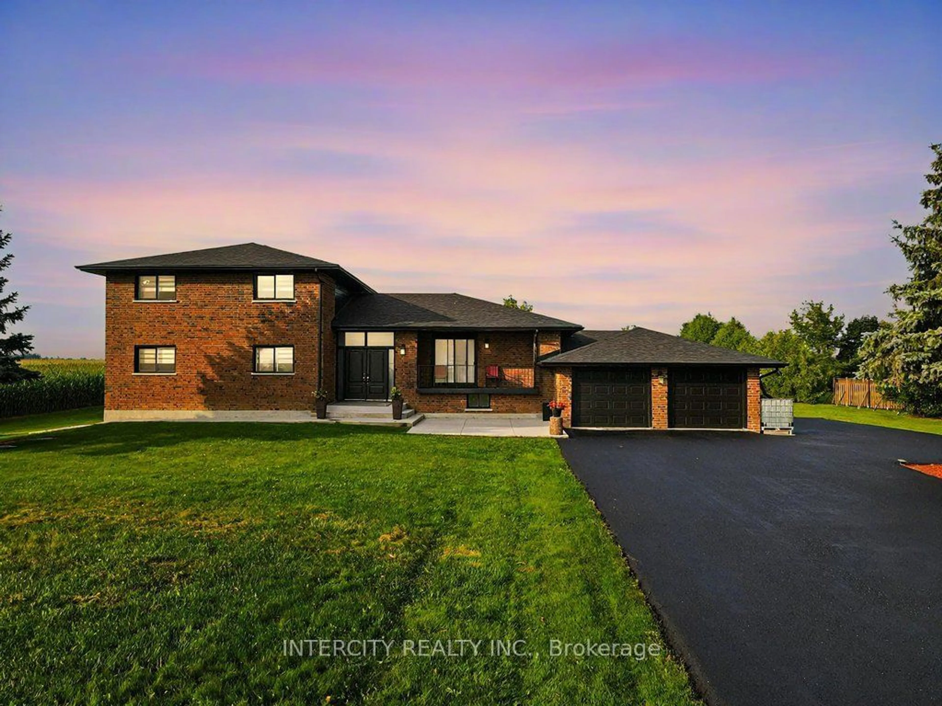 Frontside or backside of a home, cottage for 13576 Torbram Rd, Caledon Ontario L7C 2S9