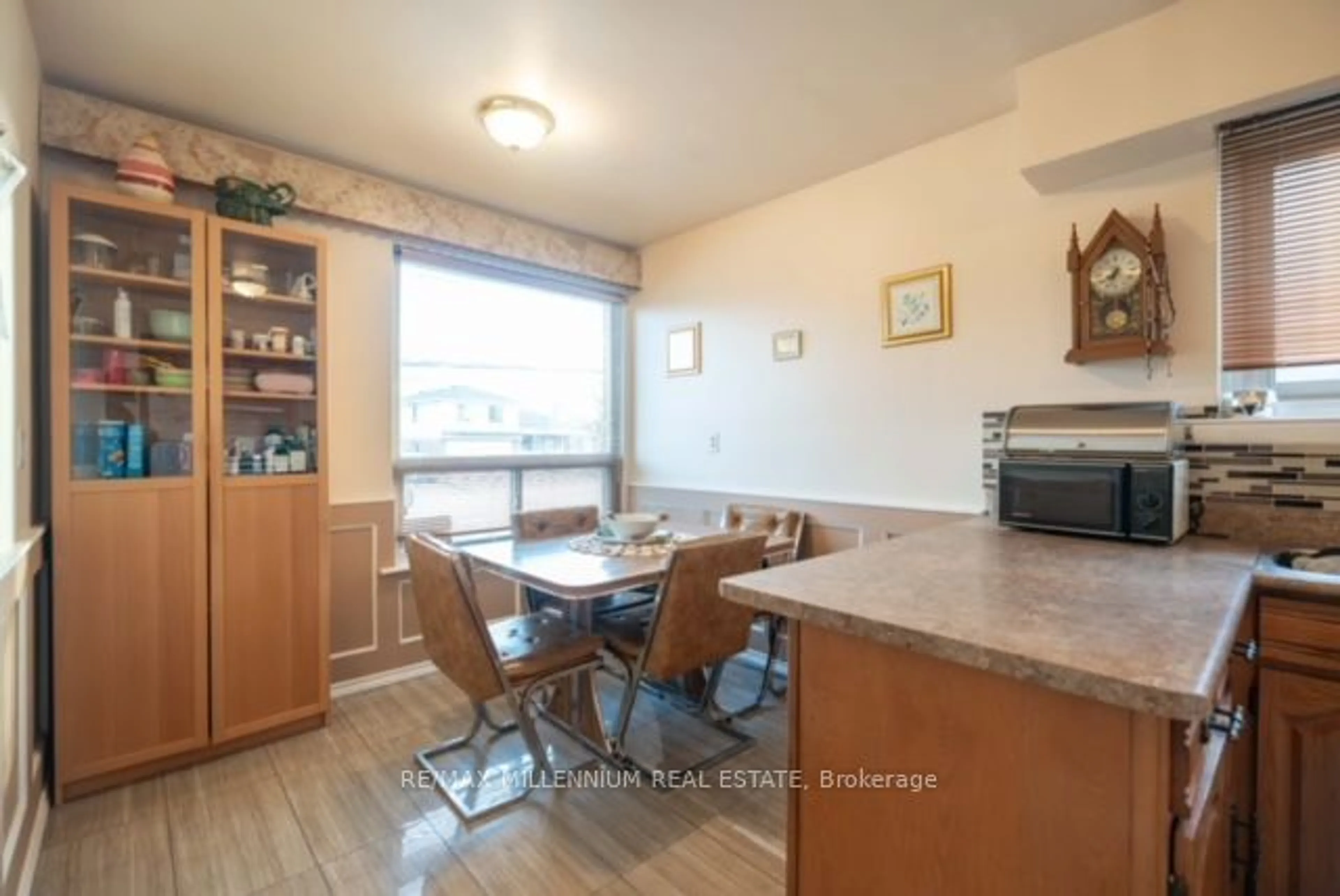 Standard kitchen, wood floors, cottage for 98 Spenvalley Dr, Toronto Ontario M3L 1Z3