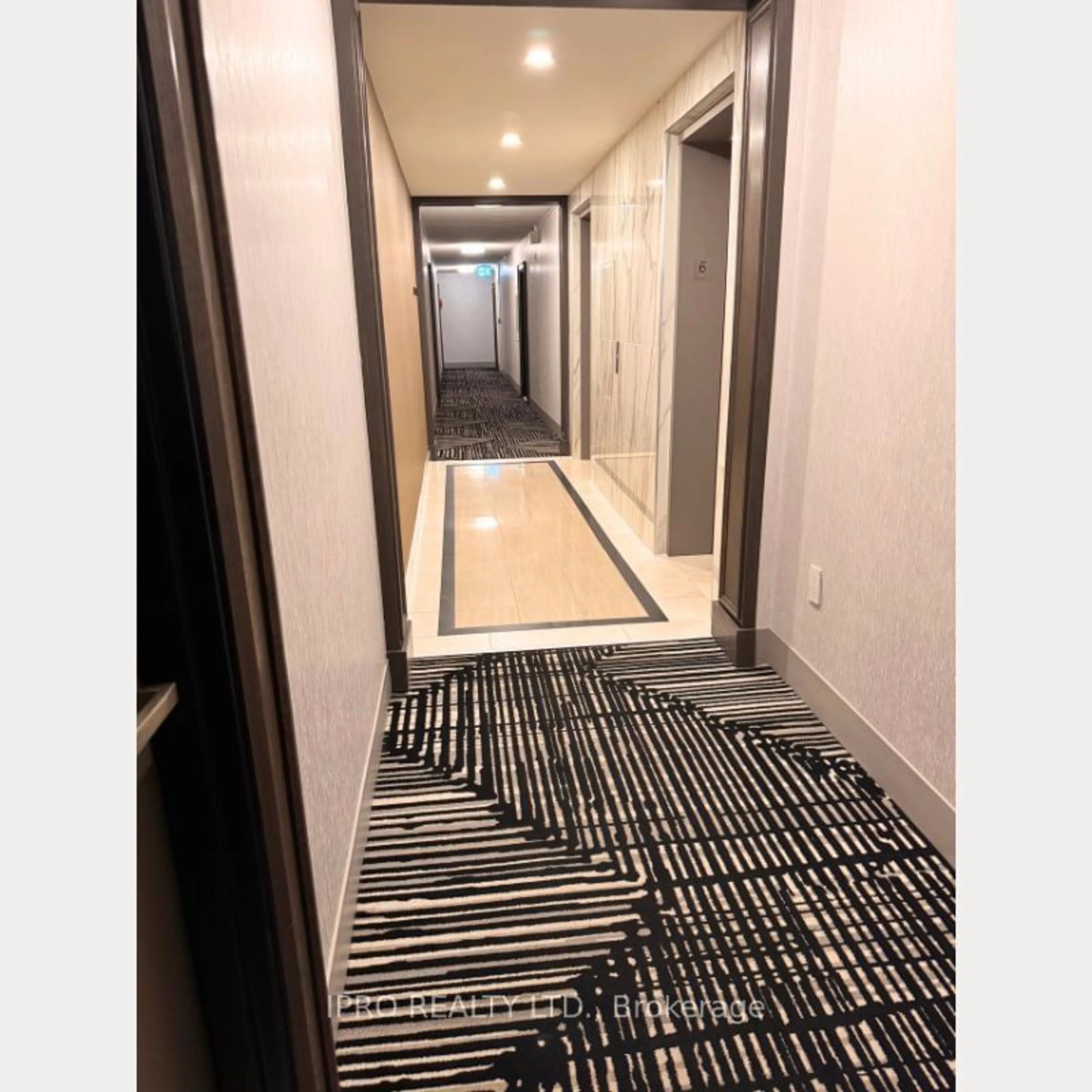 Indoor foyer, carpet floors for 65 Southport St #606, Toronto Ontario M6S 3N6