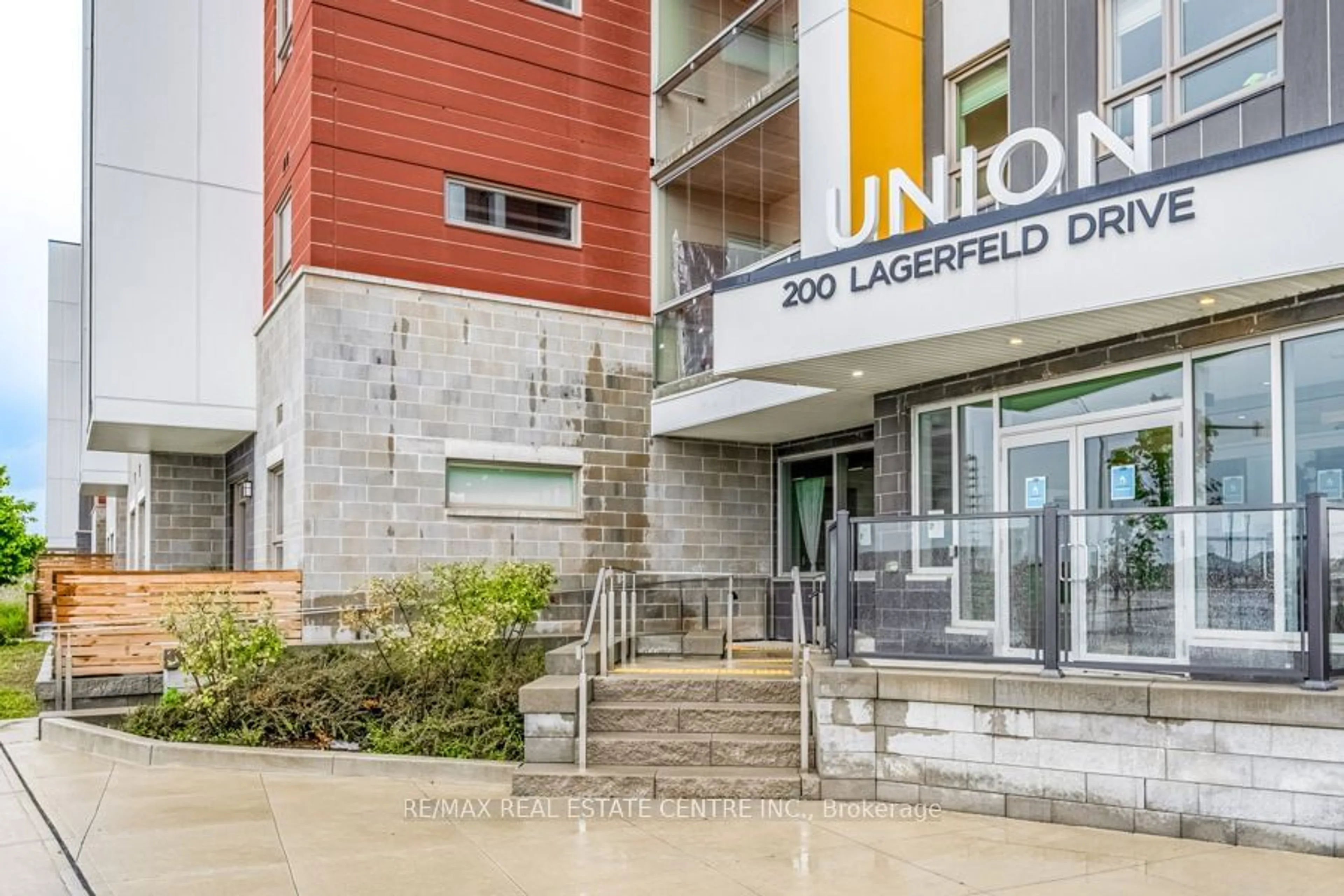 Unknown indoor space, unknown floor for 200 Lagerfeld Dr #421, Brampton Ontario L7A 0H8