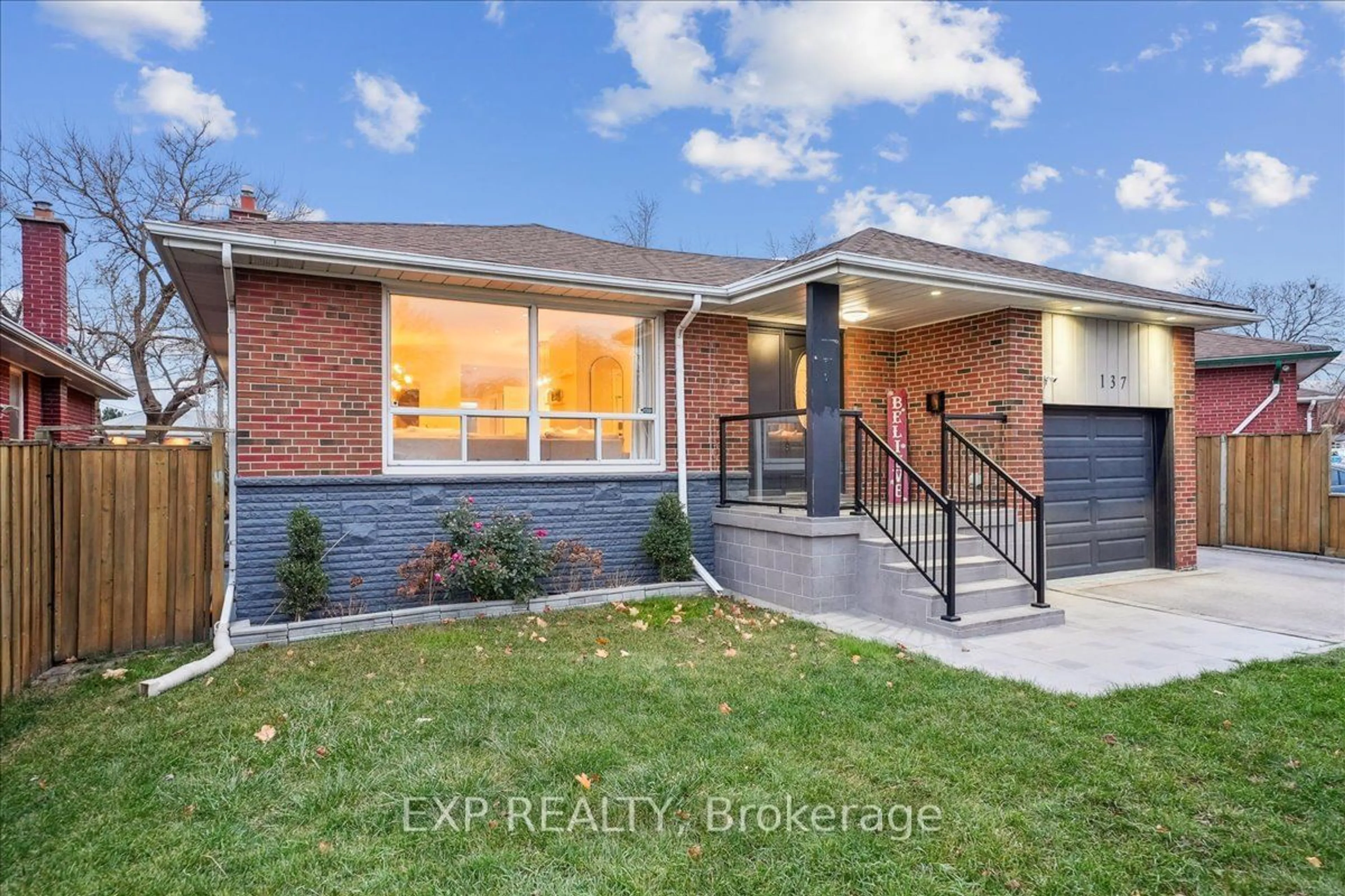 Home with brick exterior material for 137 Kingsview Blvd, Toronto Ontario M9R 1V7