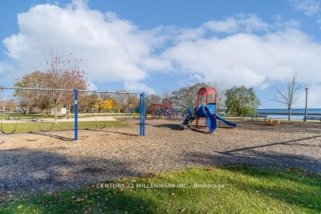 Additional property image - 1926 Lakeshore Blvd Unit 3009