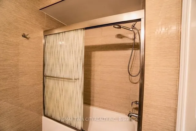Additional property image - 1480 Britannia Rd Unit 143