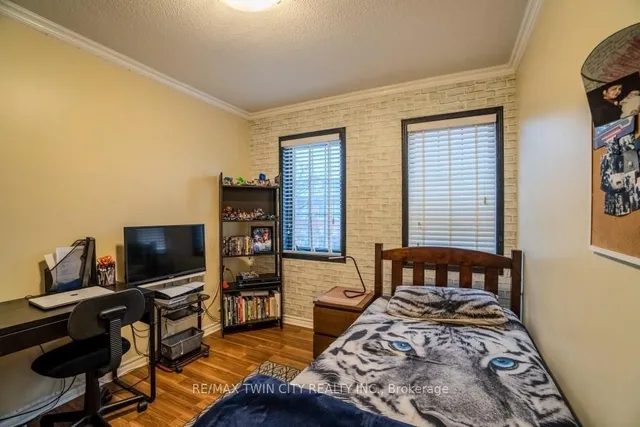 Additional property image - 1480 Britannia Rd Unit 143
