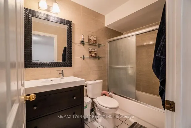 Additional property image - 1480 Britannia Rd Unit 143