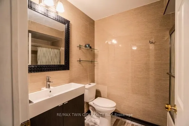 Additional property image - 1480 Britannia Rd Unit 143