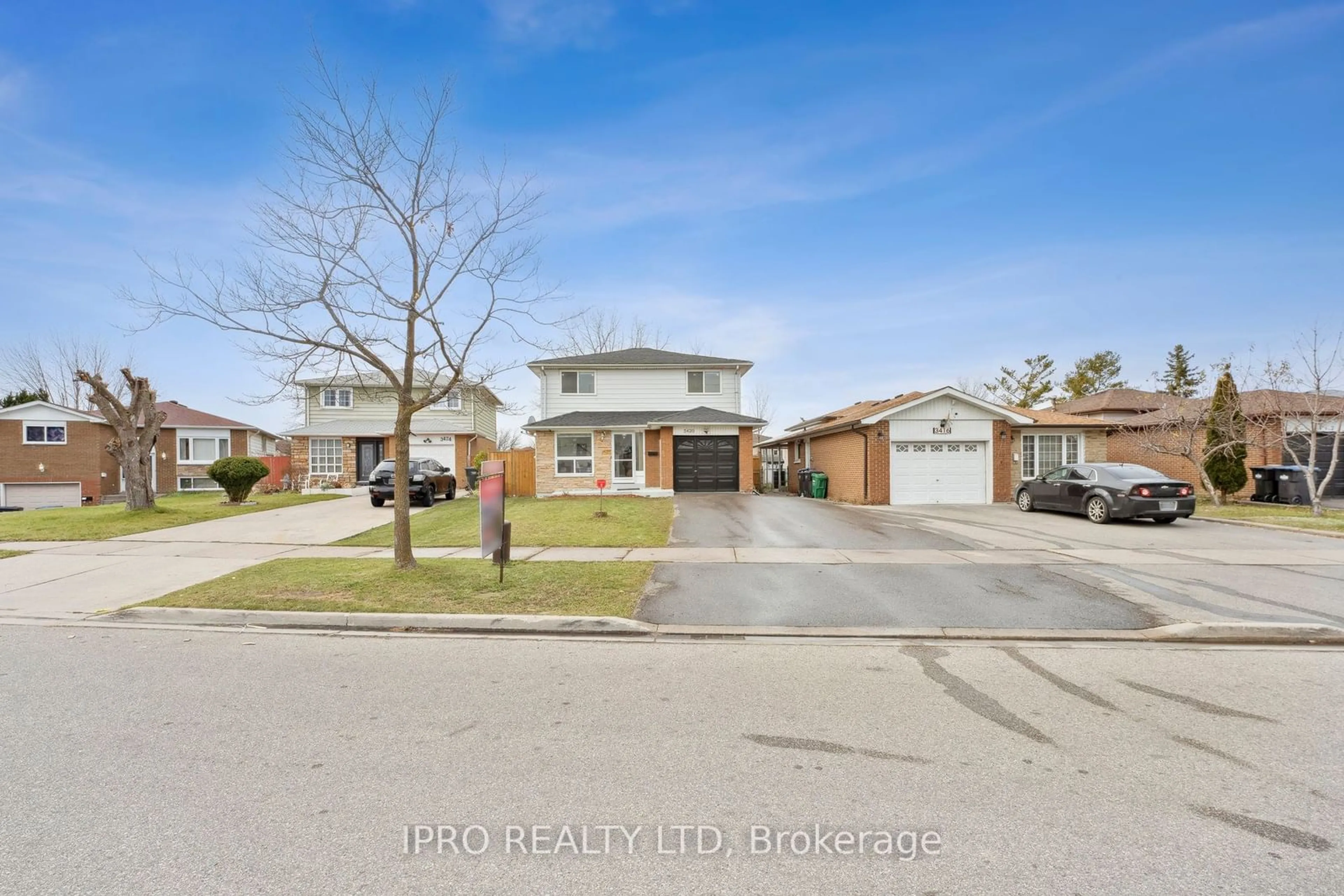 Frontside or backside of a home, the street view for 3420 Monica Dr, Mississauga Ontario L4T 3E7