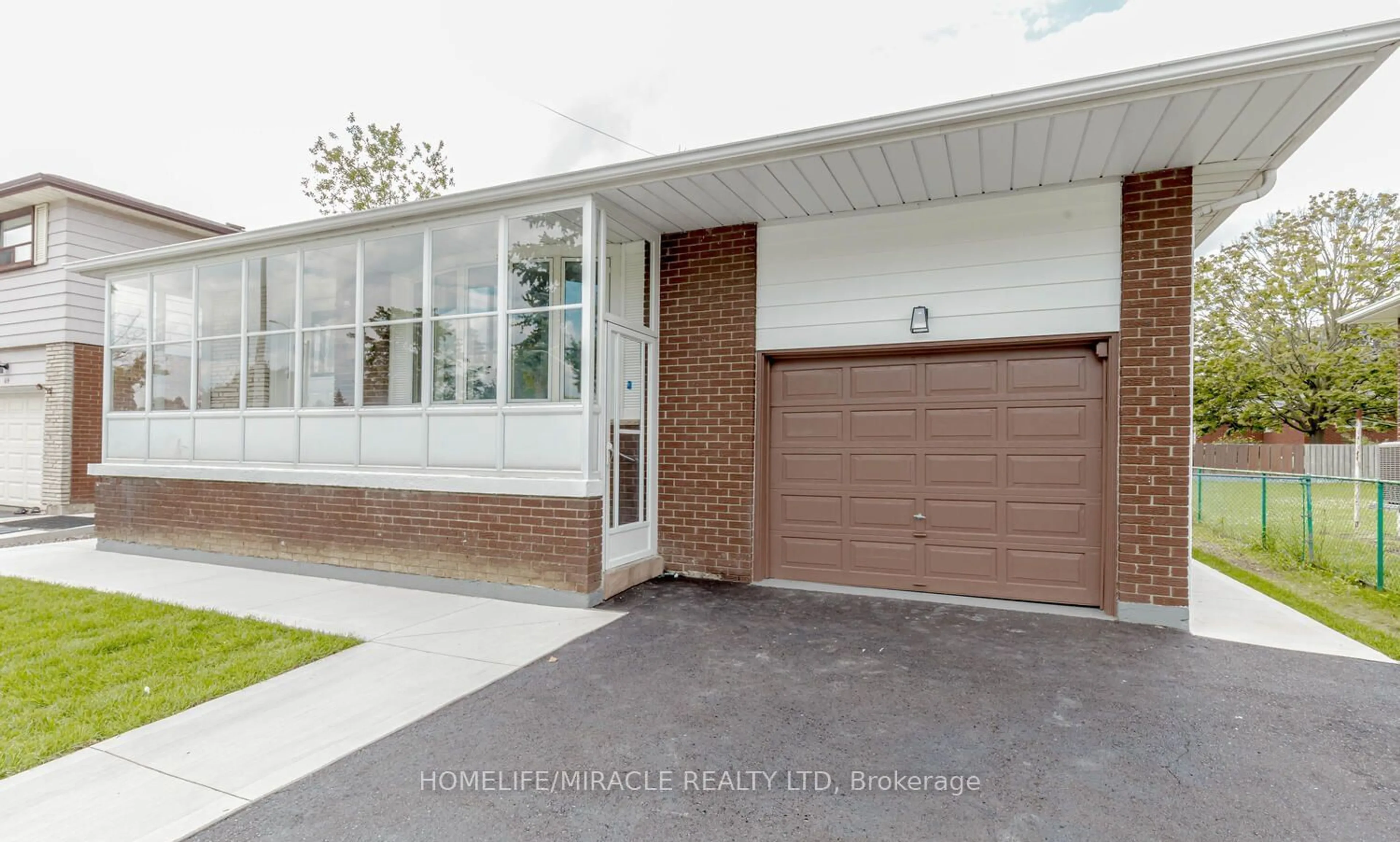 Unknown for 62 Elgin Dr, Brampton Ontario L6Y 1A8