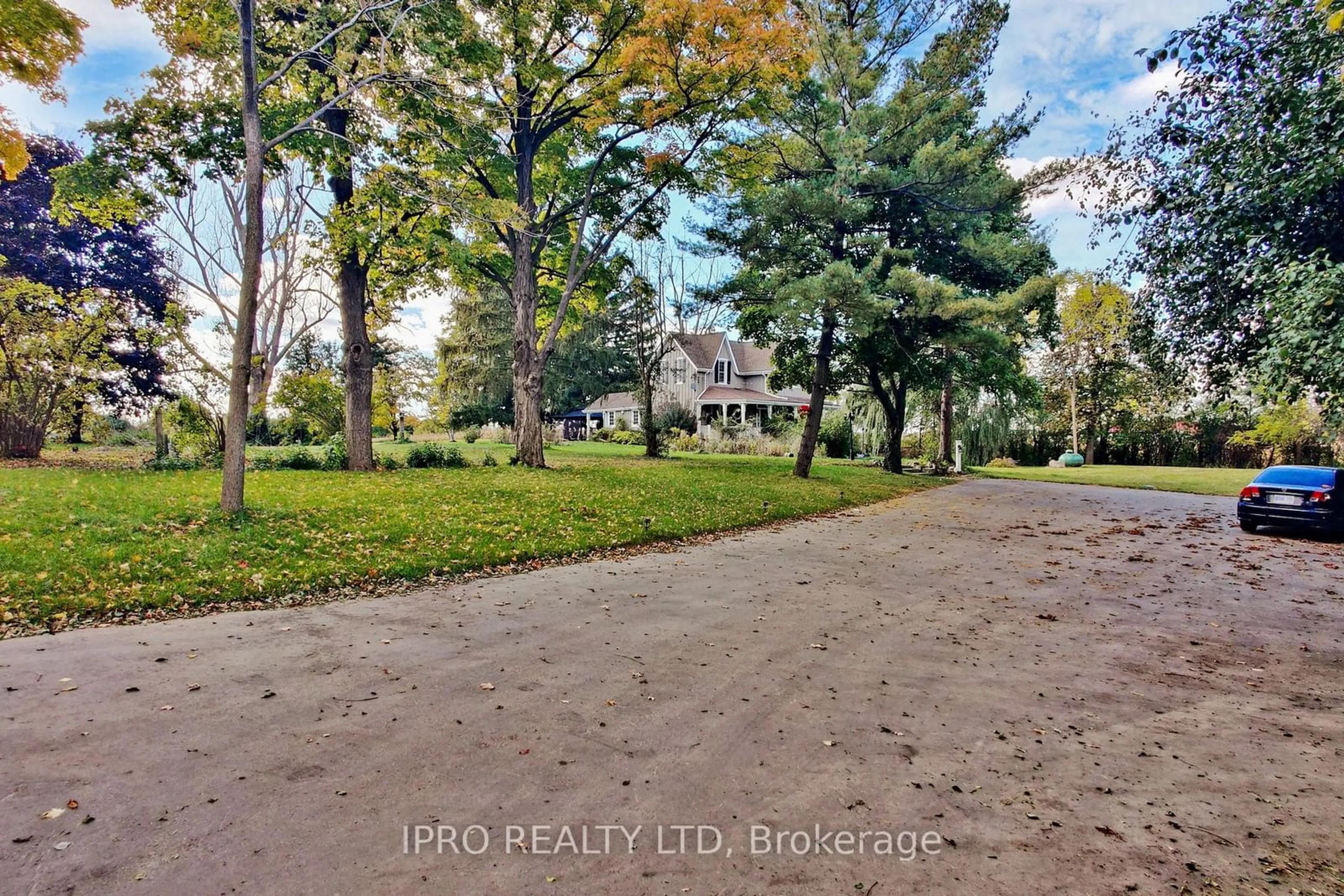 A pic from exterior of the house or condo, the street view for 10948 Winston Churchill Blvd, Halton Hills Ontario L7G 4S7