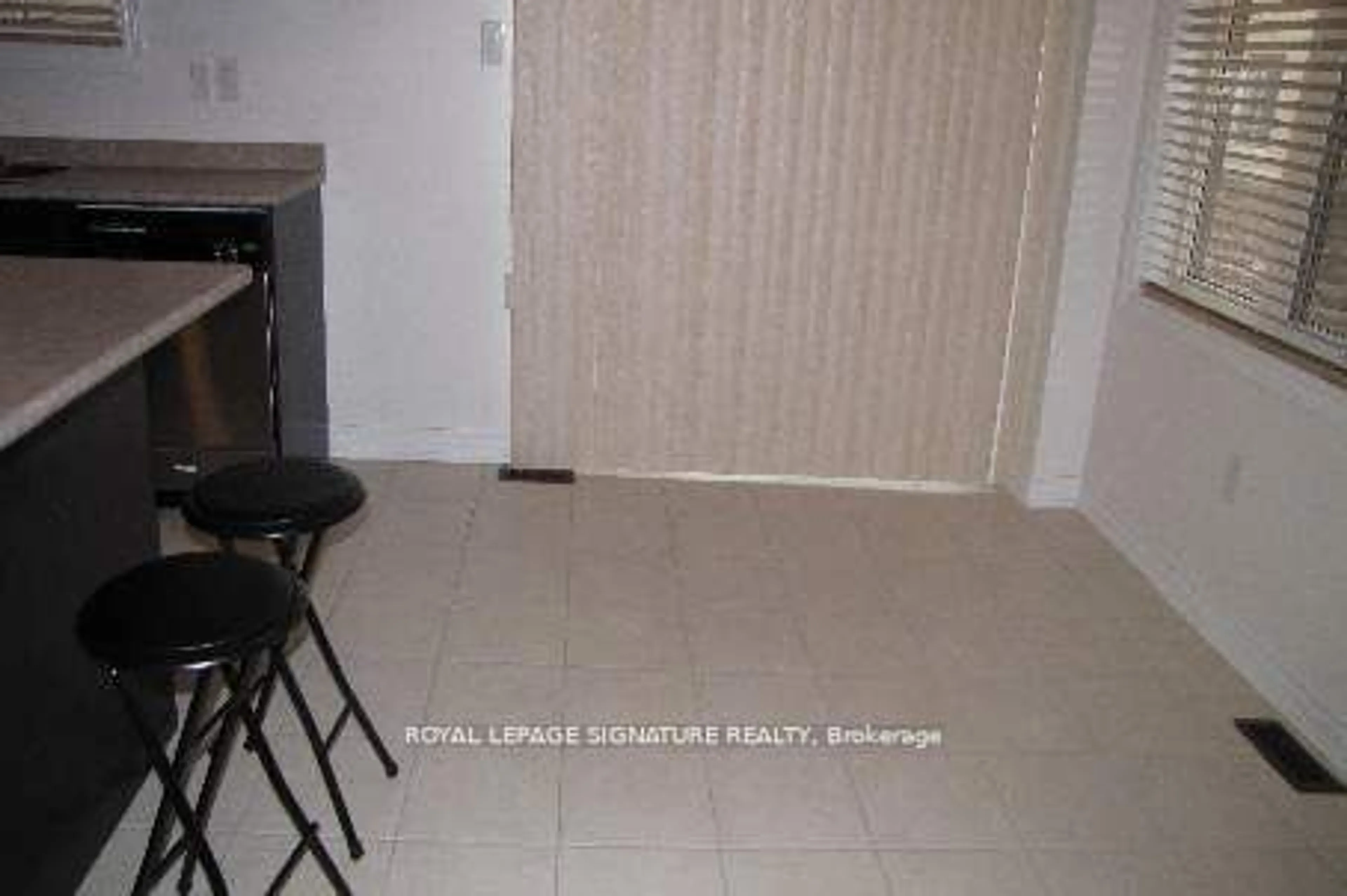 A pic of a room, unknown floor for 310 Scott Blvd, Milton Ontario L9T 6Z9