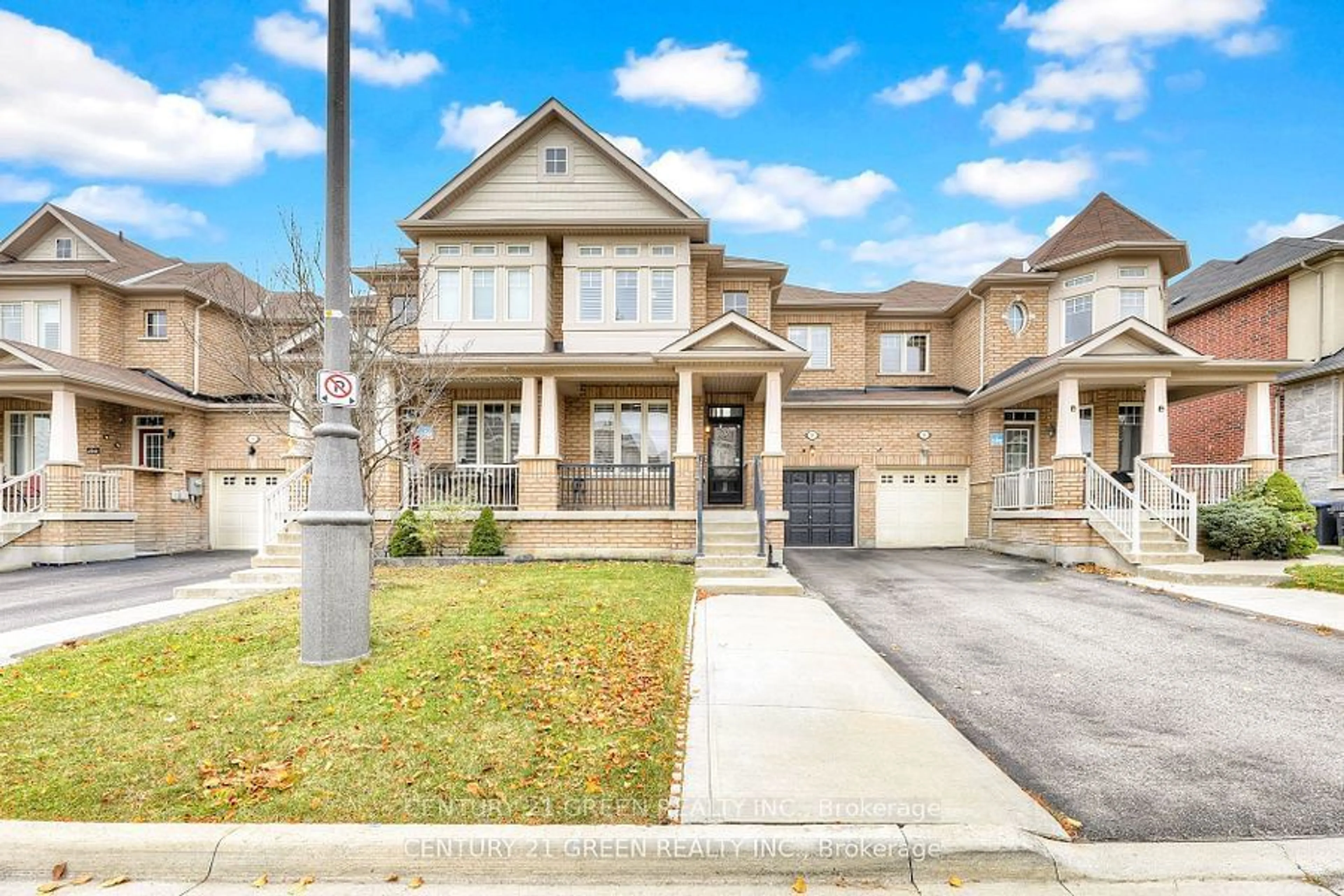 Frontside or backside of a home, cottage for 14 Merrickville Way, Brampton Ontario L6Y 0V8