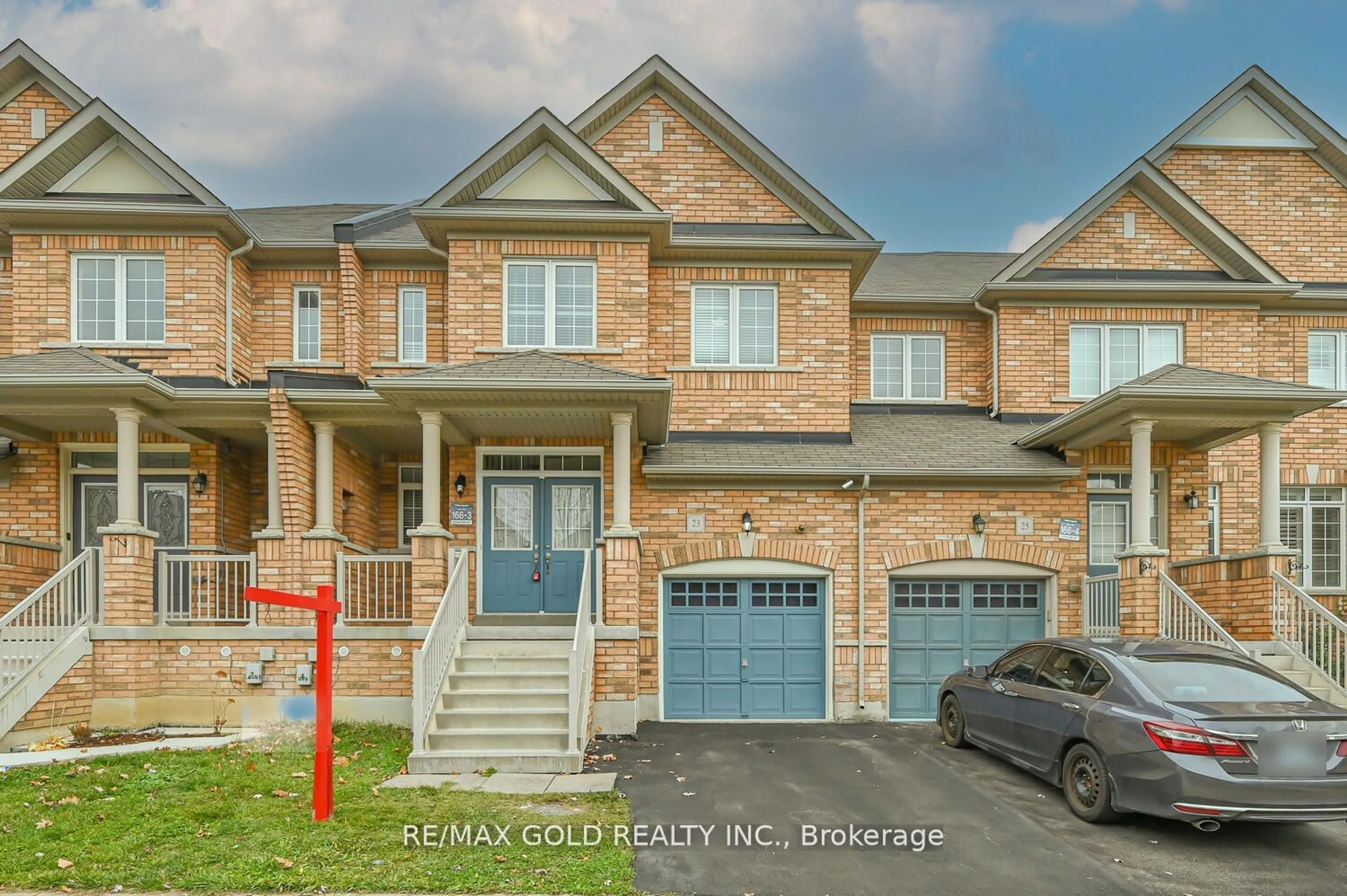 A pic from exterior of the house or condo, the street view for 23 Yellow Sorrel Rd, Brampton Ontario L6R 3V7