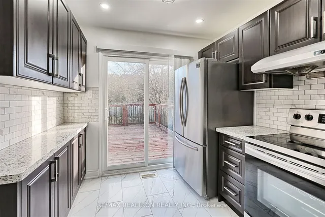 Additional property image - 2922 Gulfstream Way