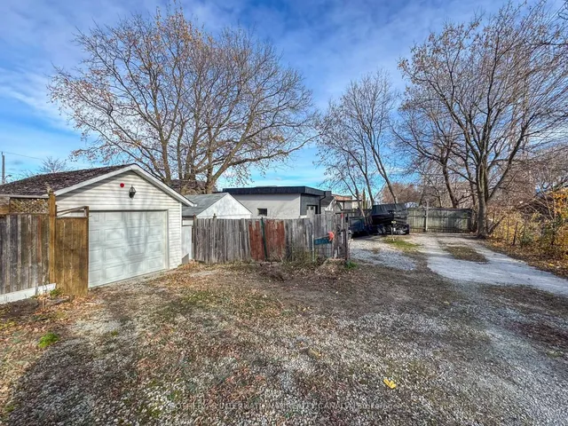 Additional property image - 1167 Roselawn Ave