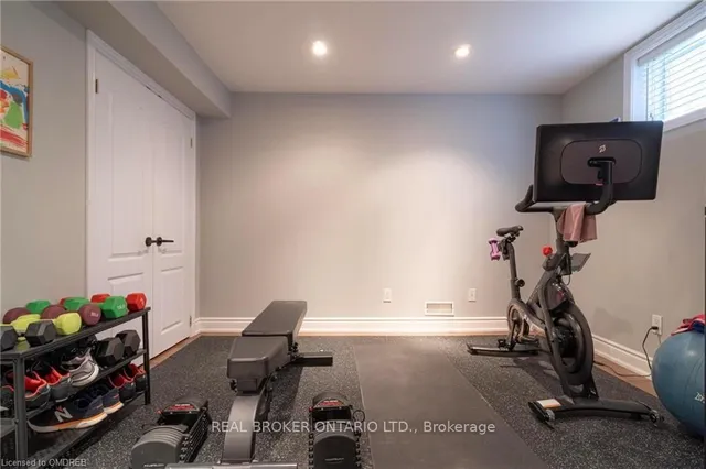 Additional property image - 1621 Bayshire Dr