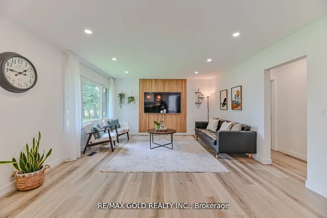 Additional property image - 2285 Kilbride St
