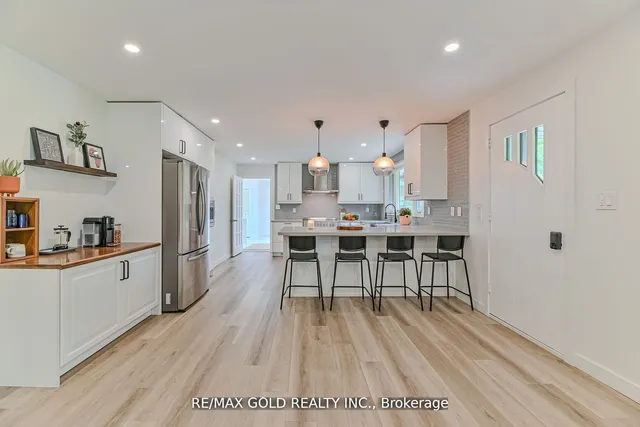 Additional property image - 2285 Kilbride St